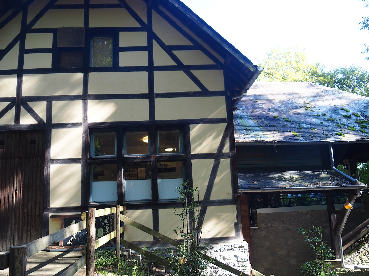 Tivoli restaurant (closed at the time of my visit), 2023-09-26