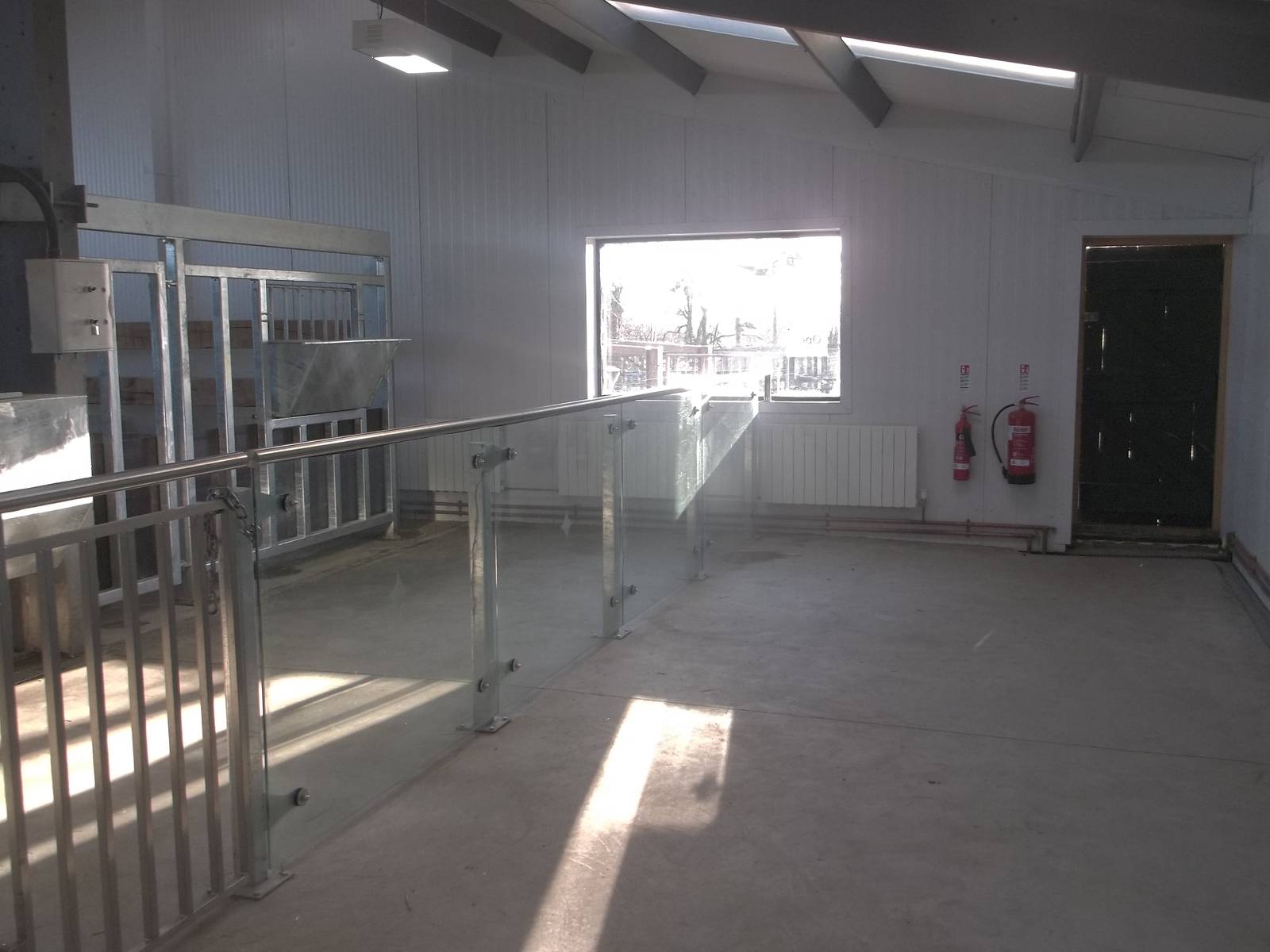 To complement Macaw16, public area of Black Rhinoceros House, 29th December