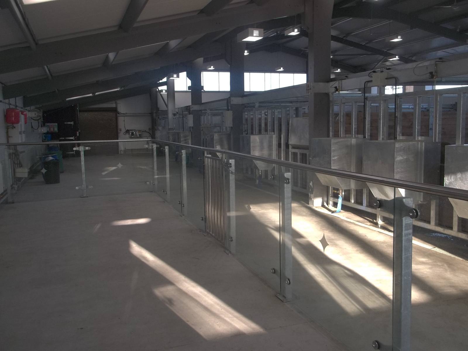 To complement Macaw16, public area of Black Rhinoceros House, 29th December