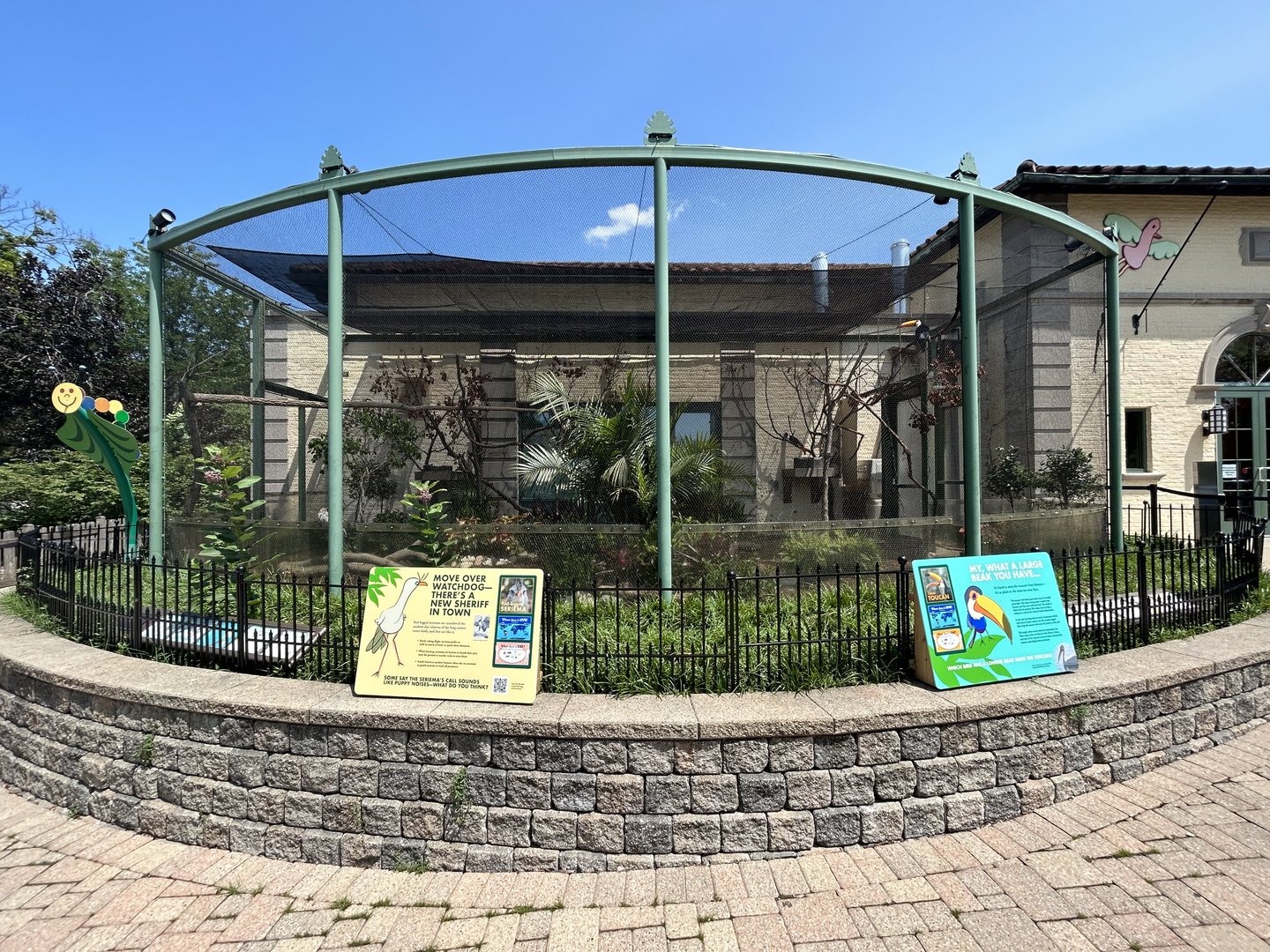 Toco Toucan & Red-legged Seriema Aviary (New in 2023)