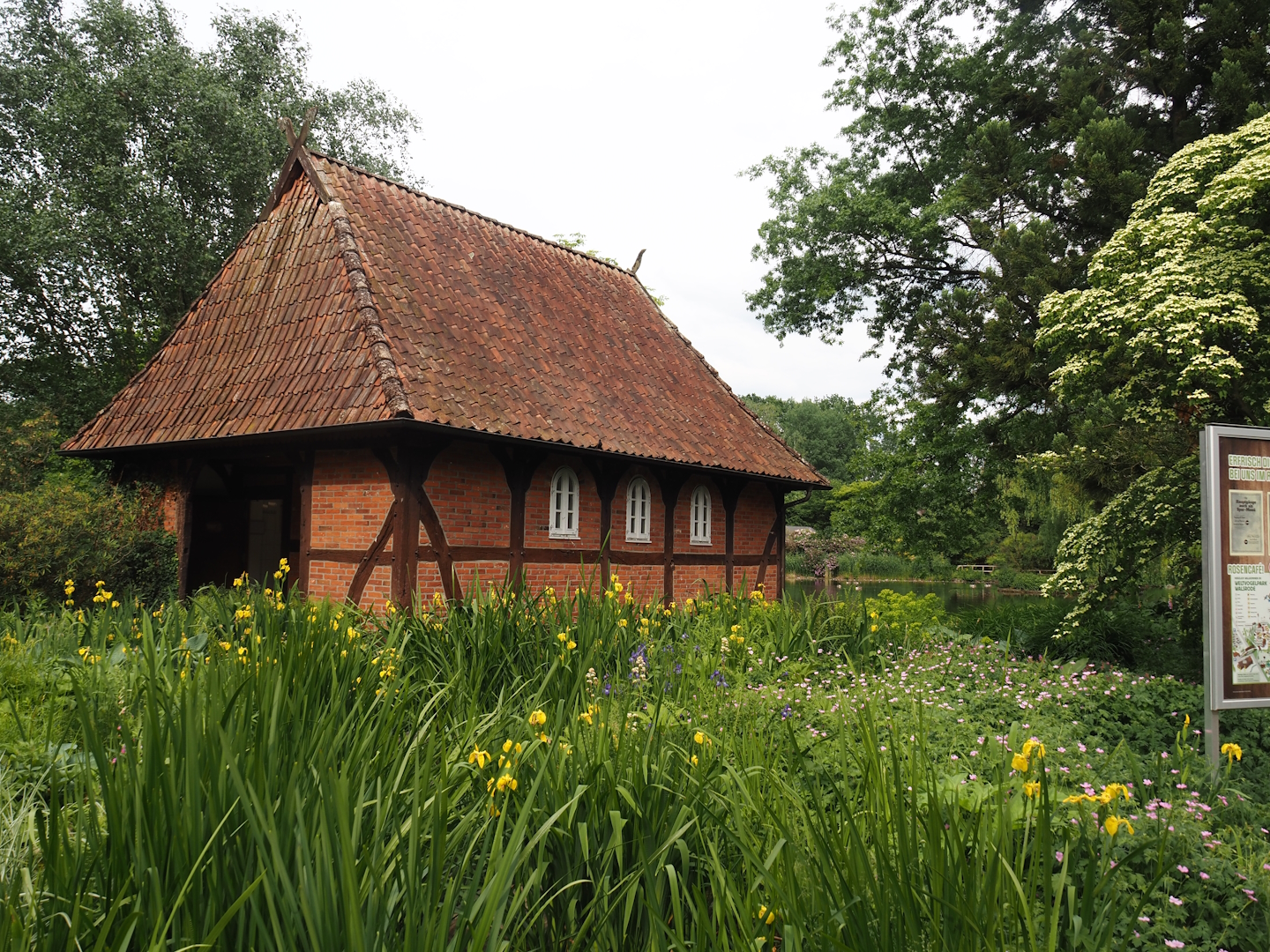 Toilet building by the Kranichsee ('Crane Lake'), 2024-05-21