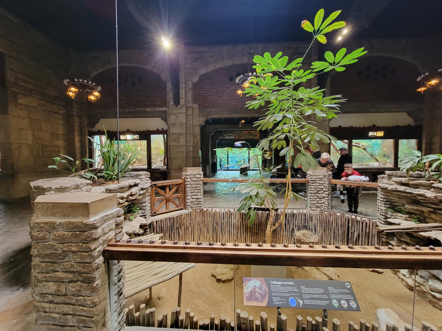 Toledo - Reptile House, Inside entrance