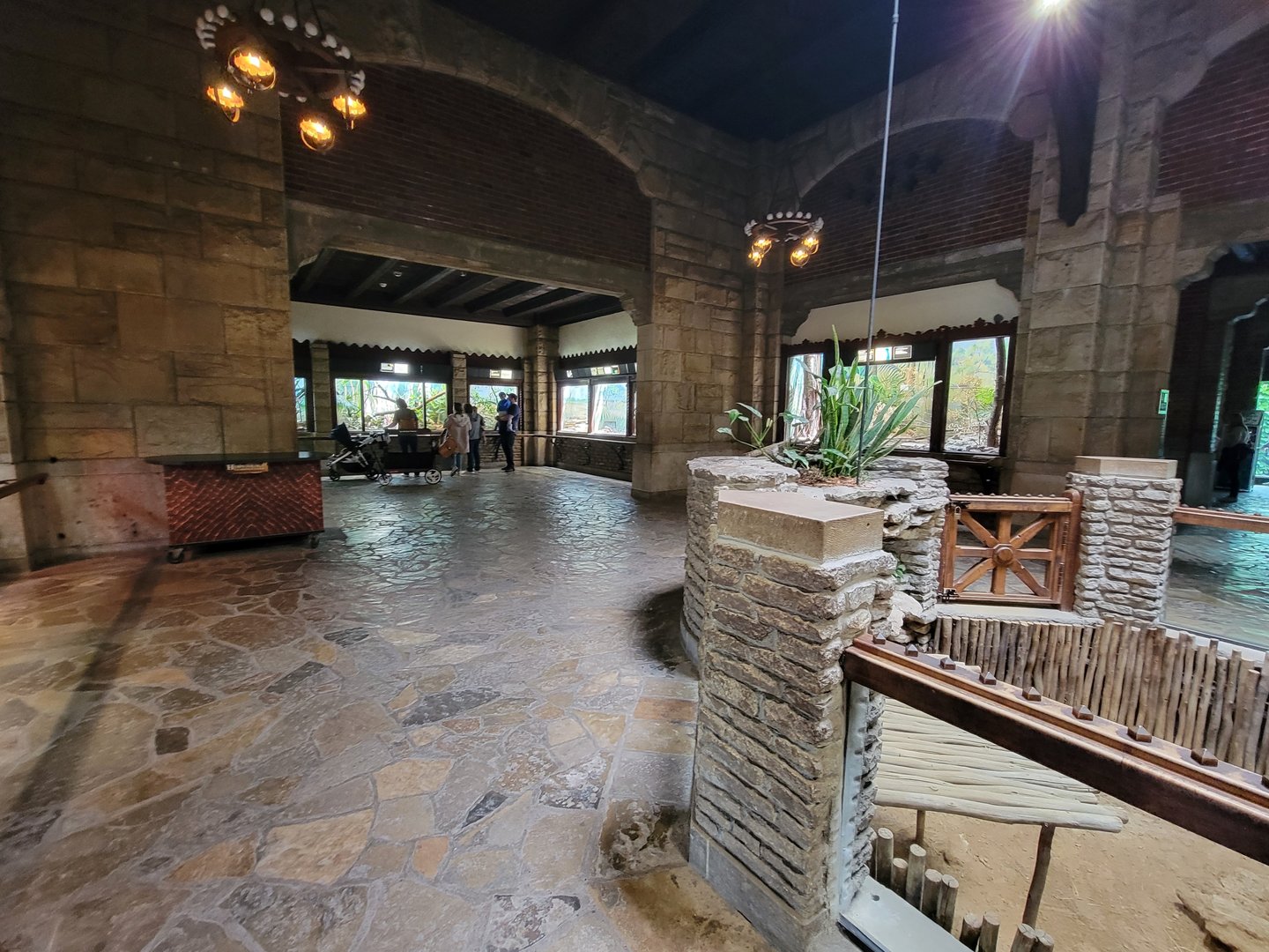 Toledo - Reptile House, To the left