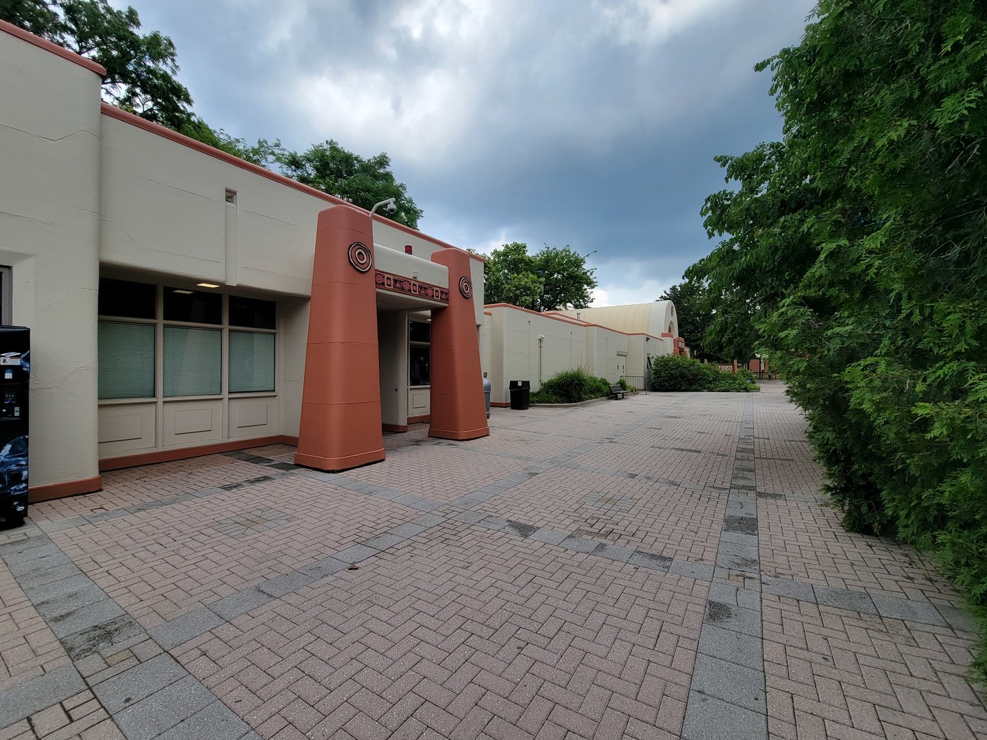 Toledo - Tembo Trail buildings