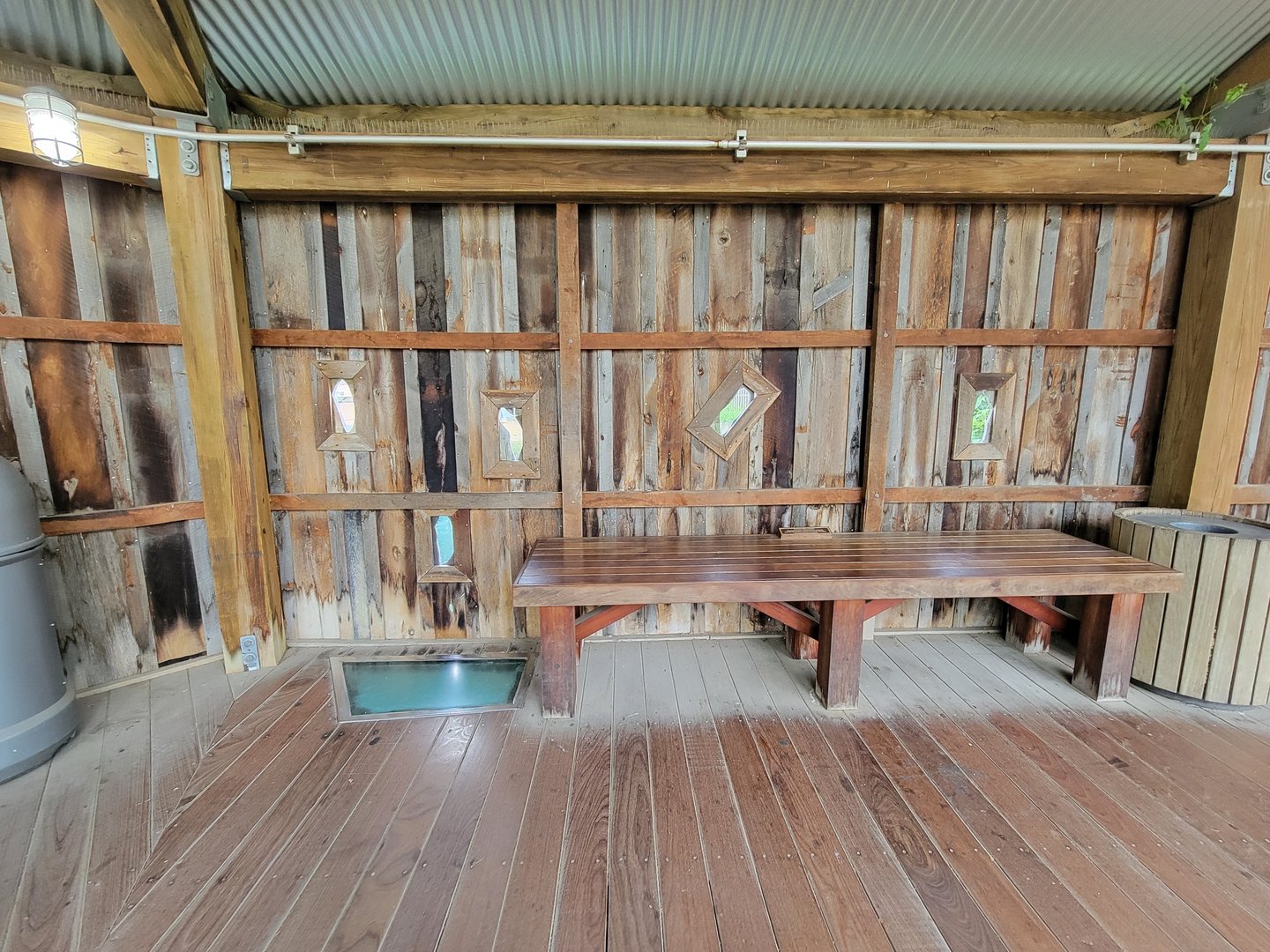 Toledo - Tembo Trail, very tiny windows for more hippo viewing