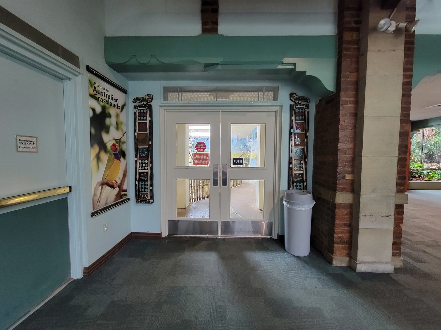 Toledo Zoo, Aviary - Entrance to Australian Grasslands