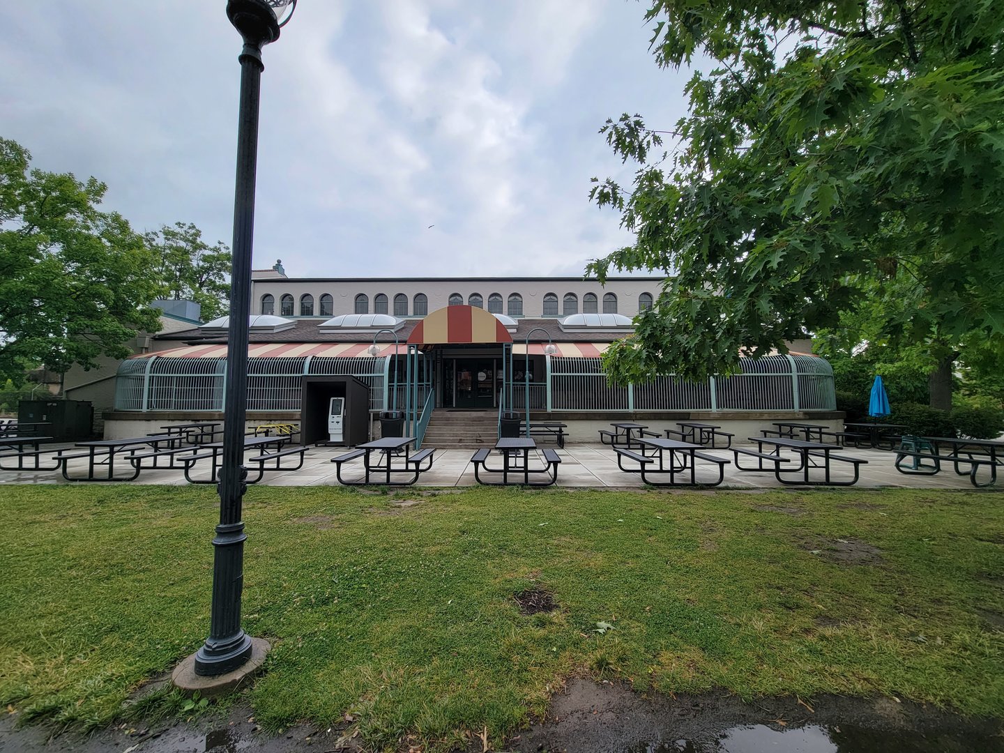 Toledo Zoo - Carnivora building, now (formerly?) Carnivora Cafe