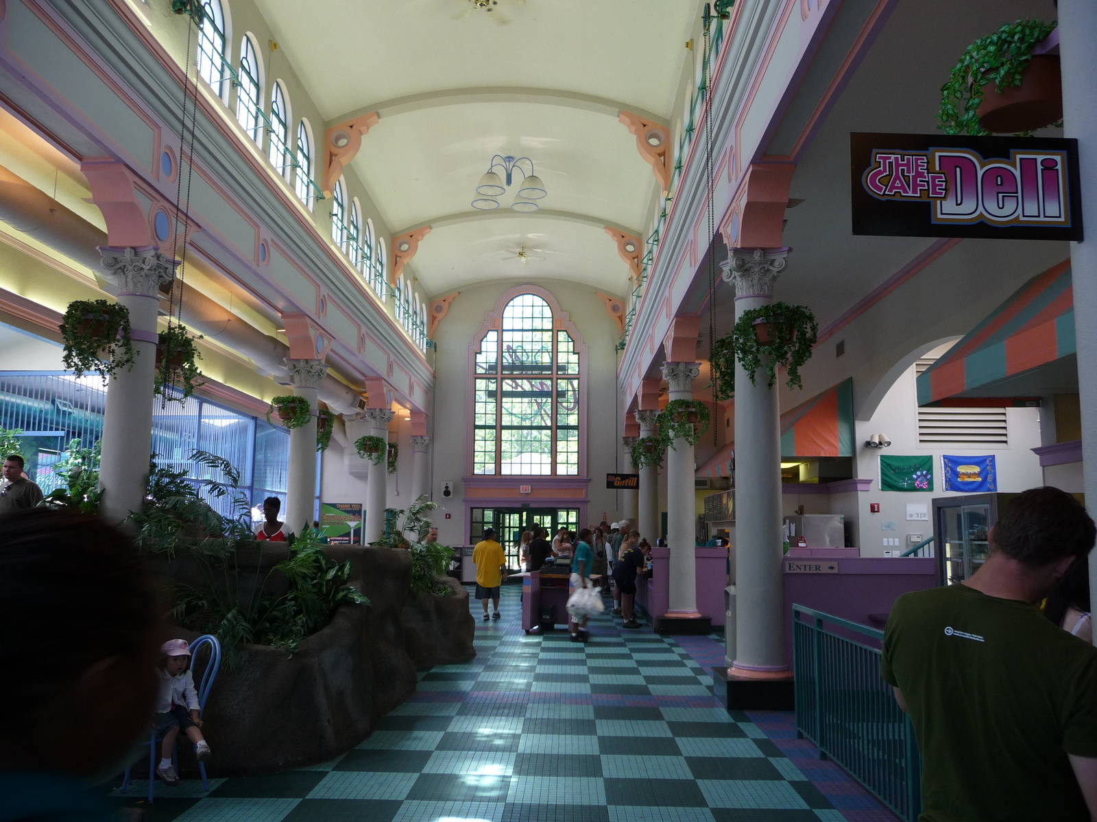 Toledo Zoo - Old cages = cafe!!