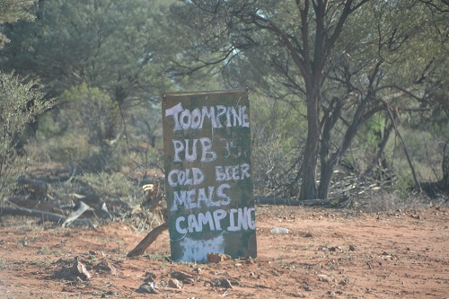 Toompine has only a pub-- no other houses.  The pub without a town!