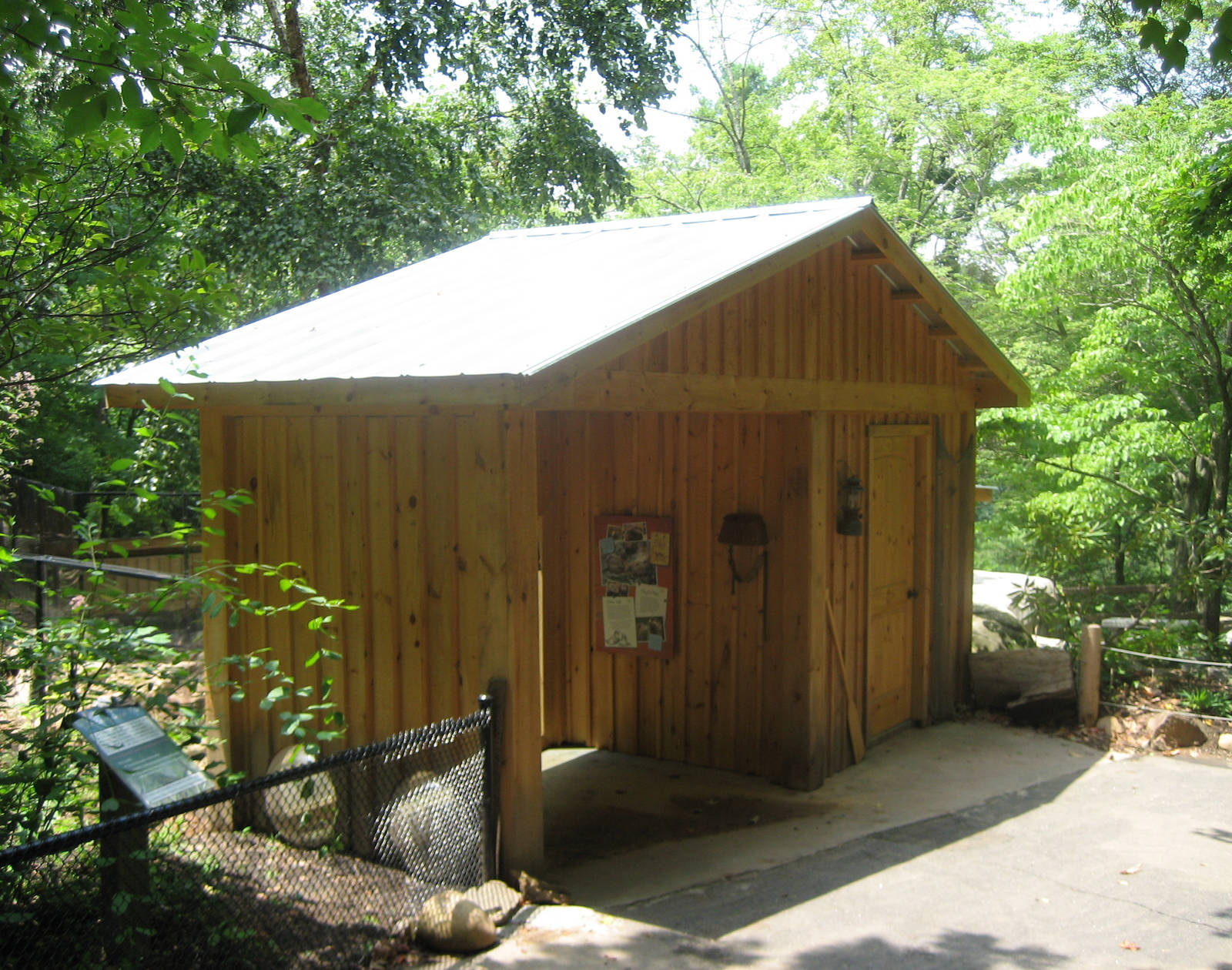 top viewing shelter-otter exhibit
