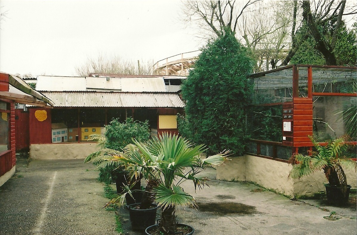 Toucan aviary on right, cannot recall the remainder! 16th April 2004