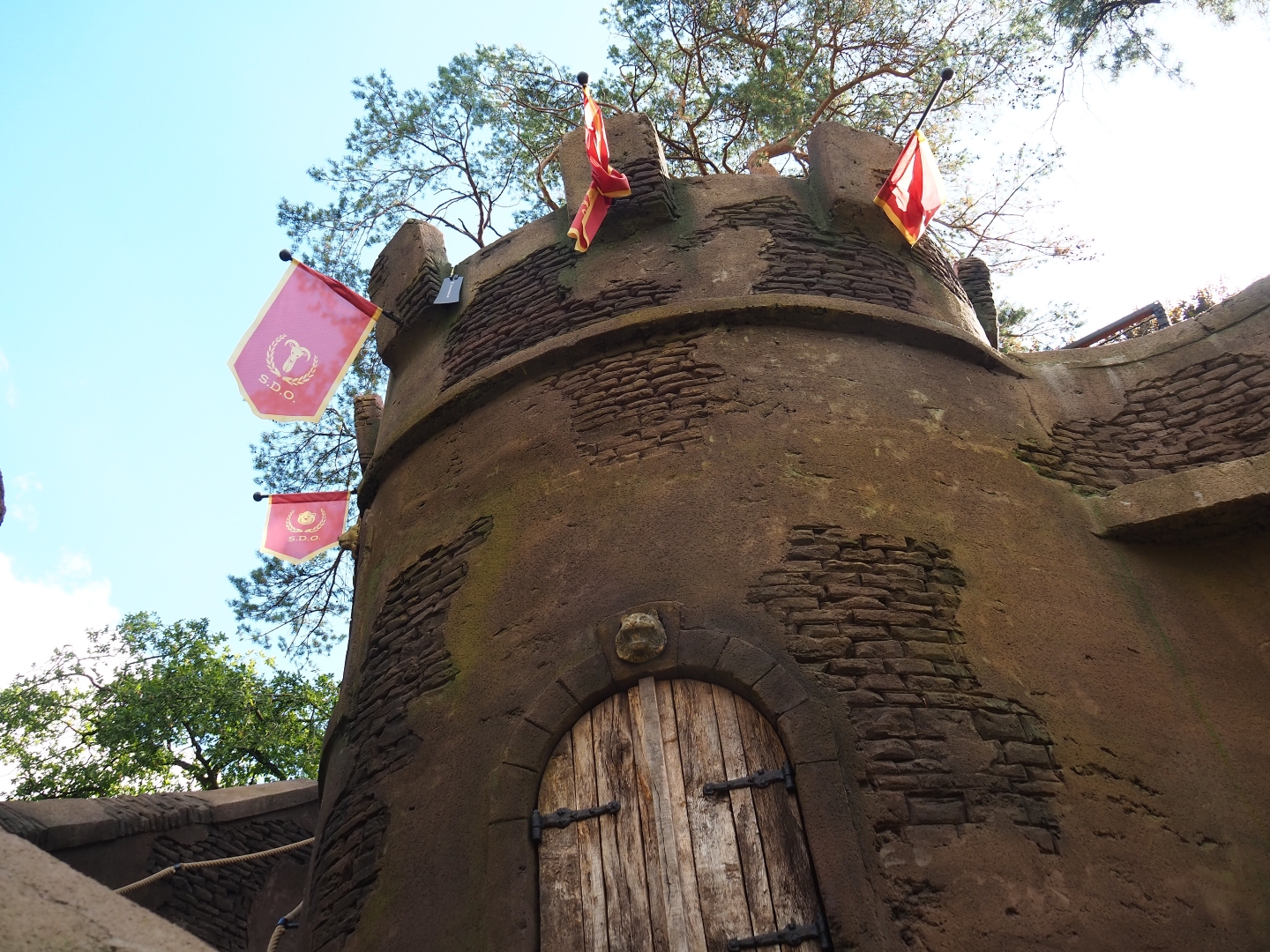 Tower in the middle of the lion exhibit