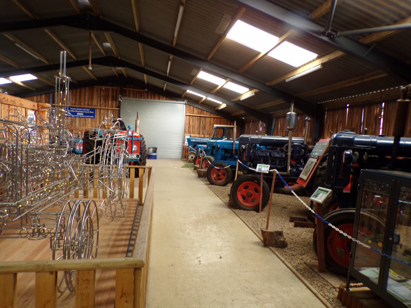 Tractor barn 14.10.23