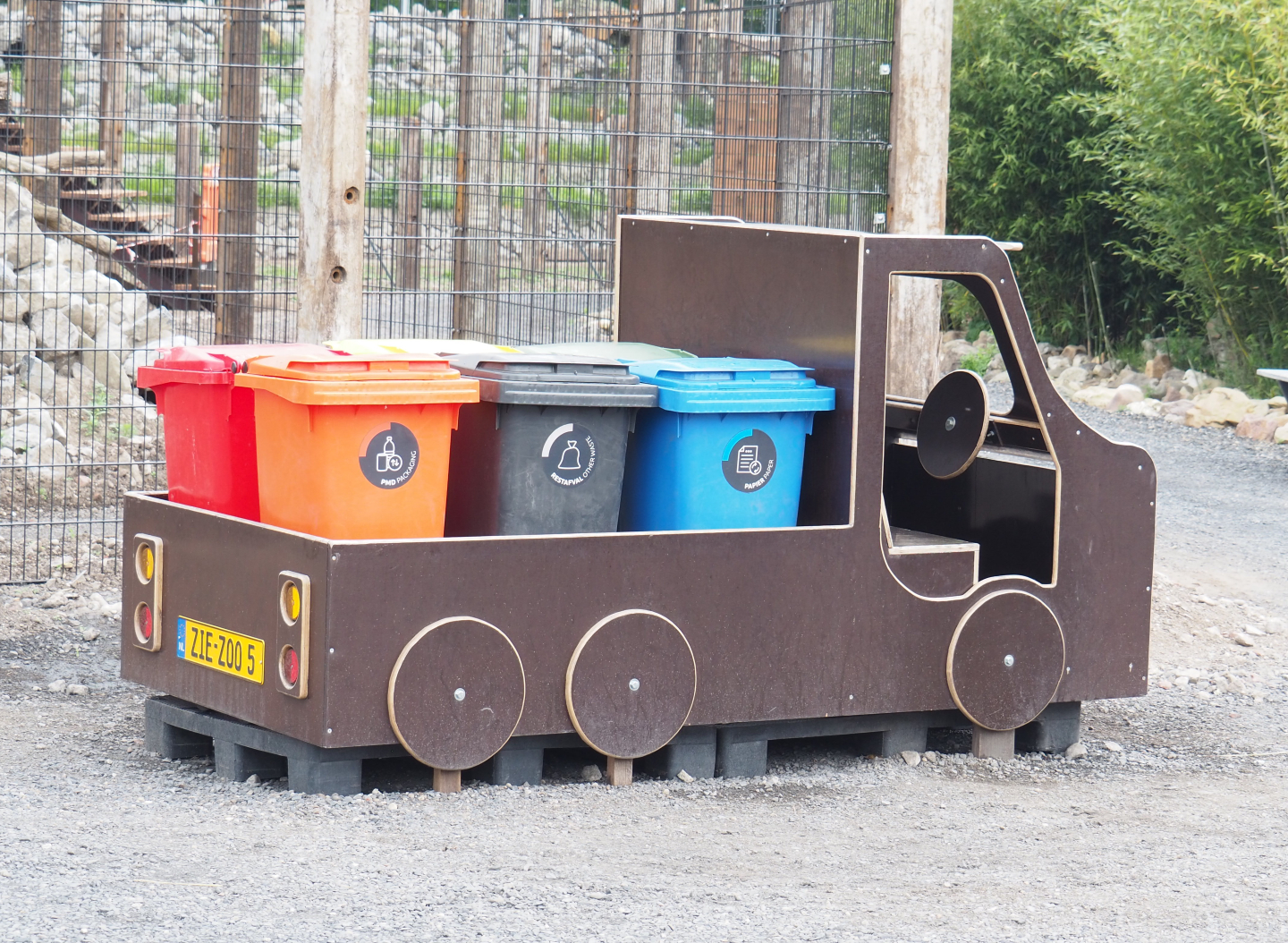 Trash collection area, 2022-05-17