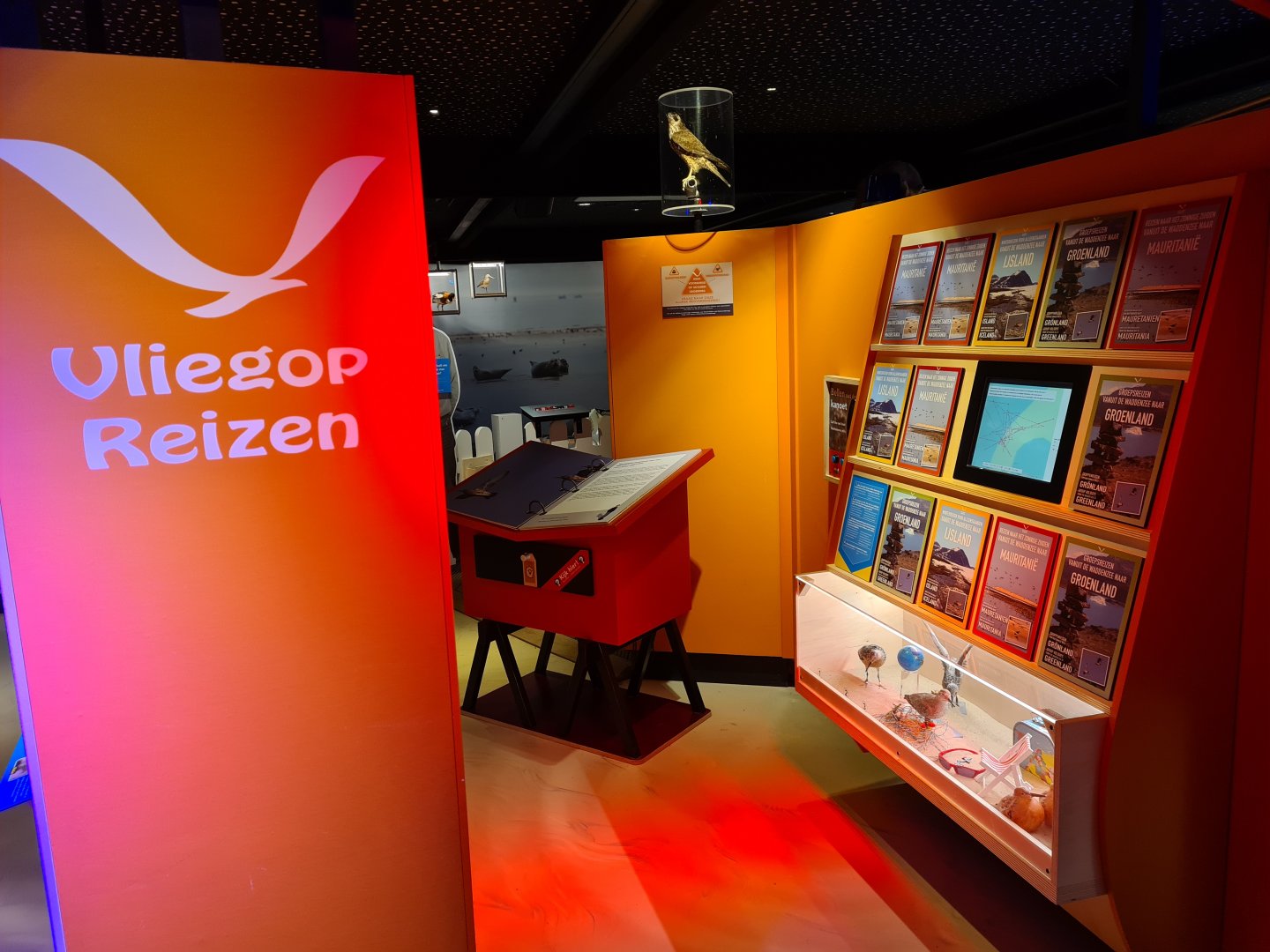 Travel bureau in Wadden city