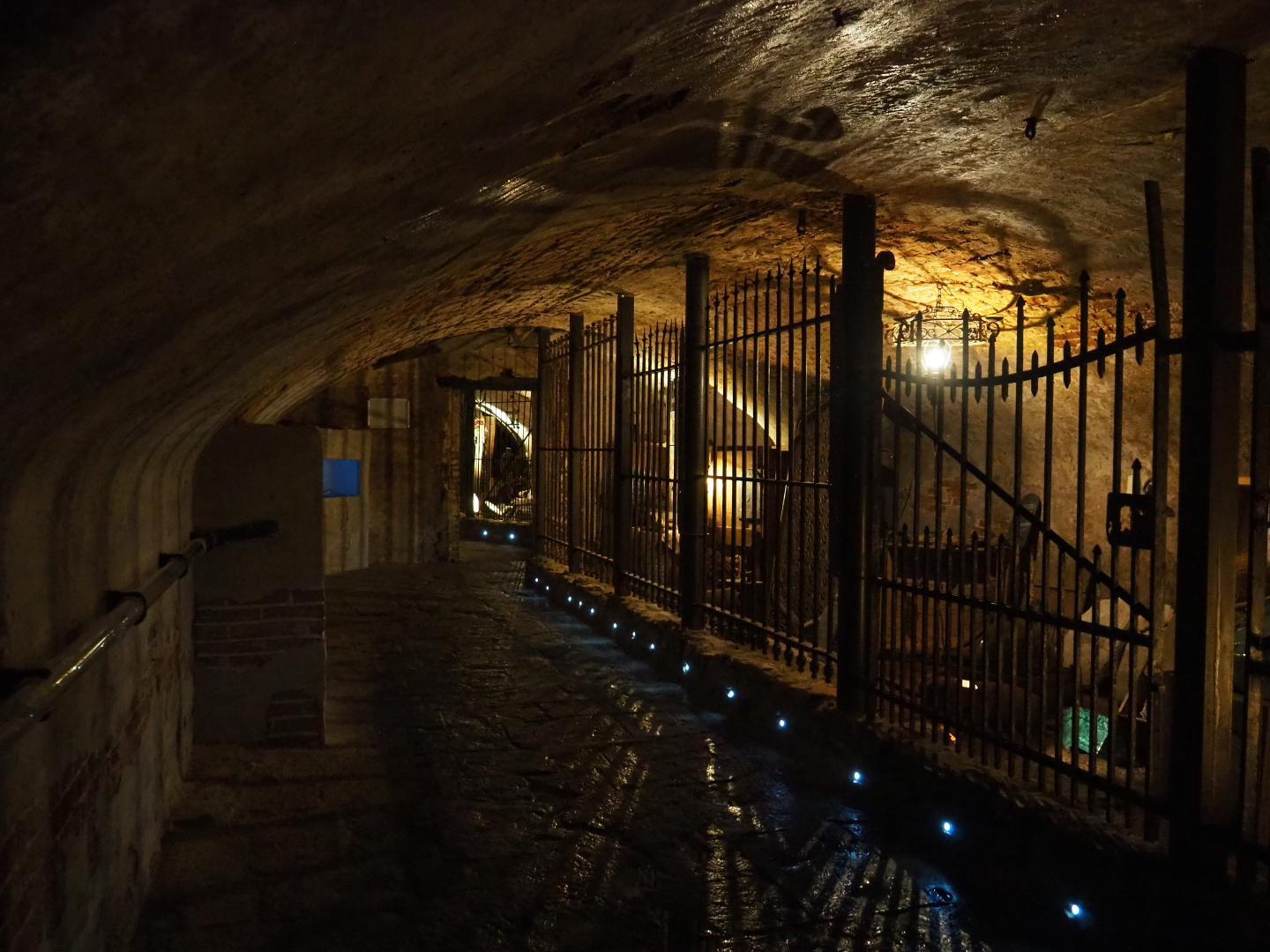 Treasure Cave in the crypt, 2019-10-05