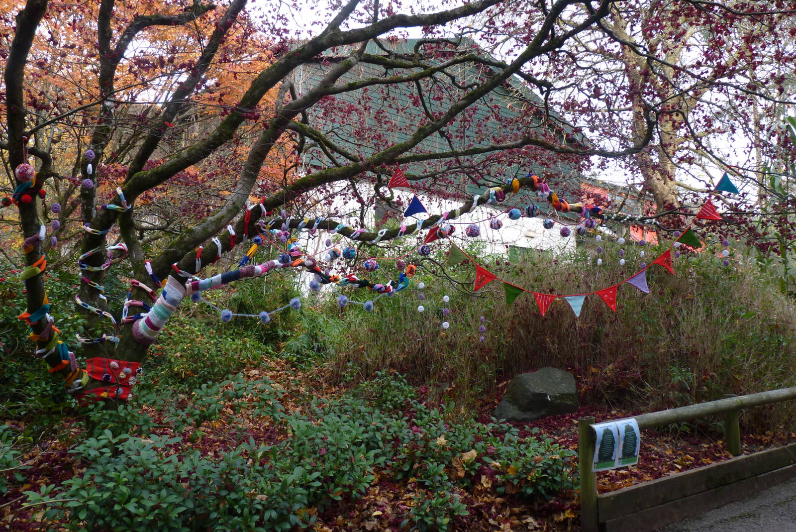 Tree Dressing Day, 3 December 2013