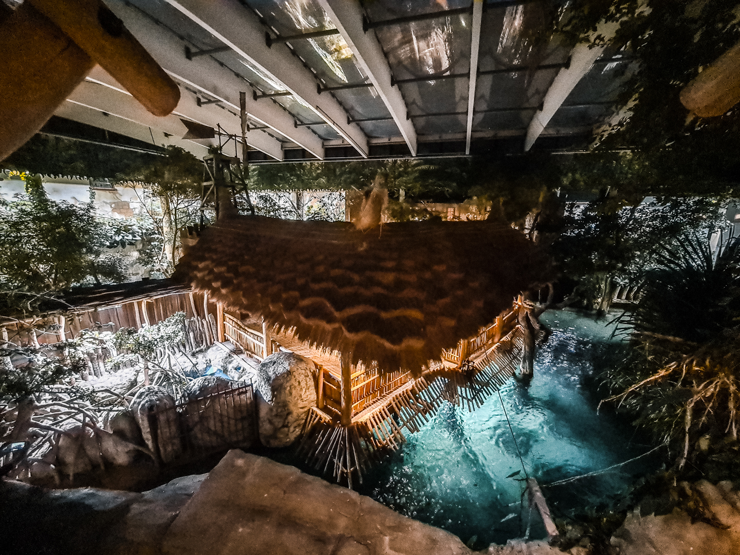 Tropen-Aquarium after dark