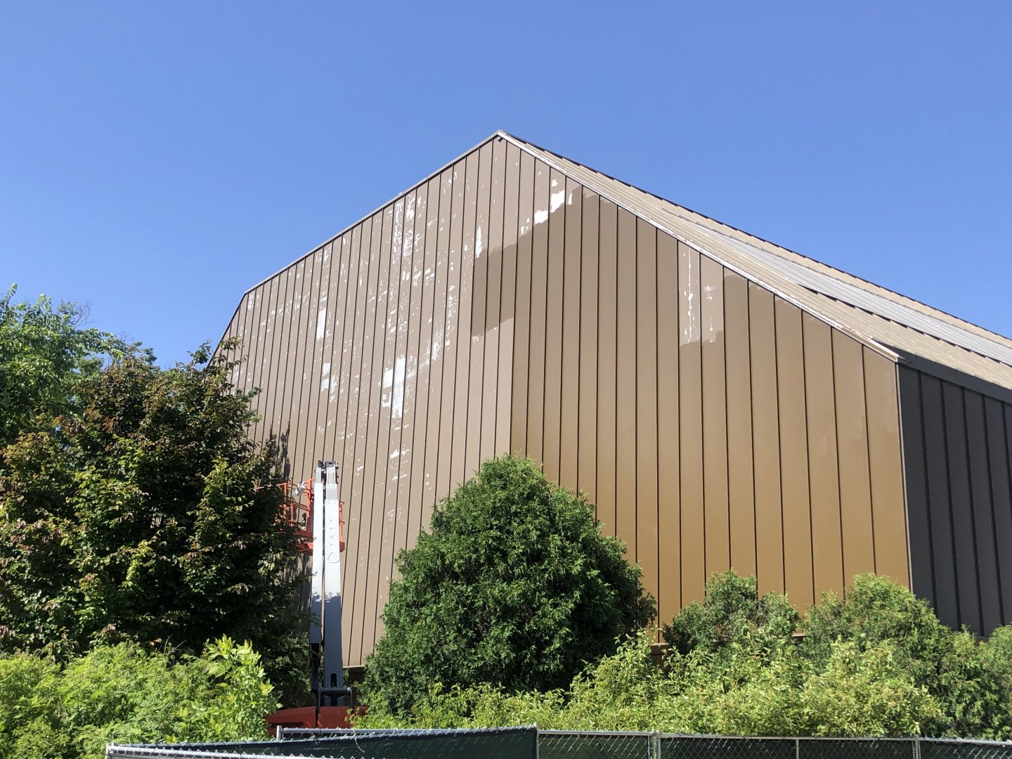 Tropic World exterior is being repainted