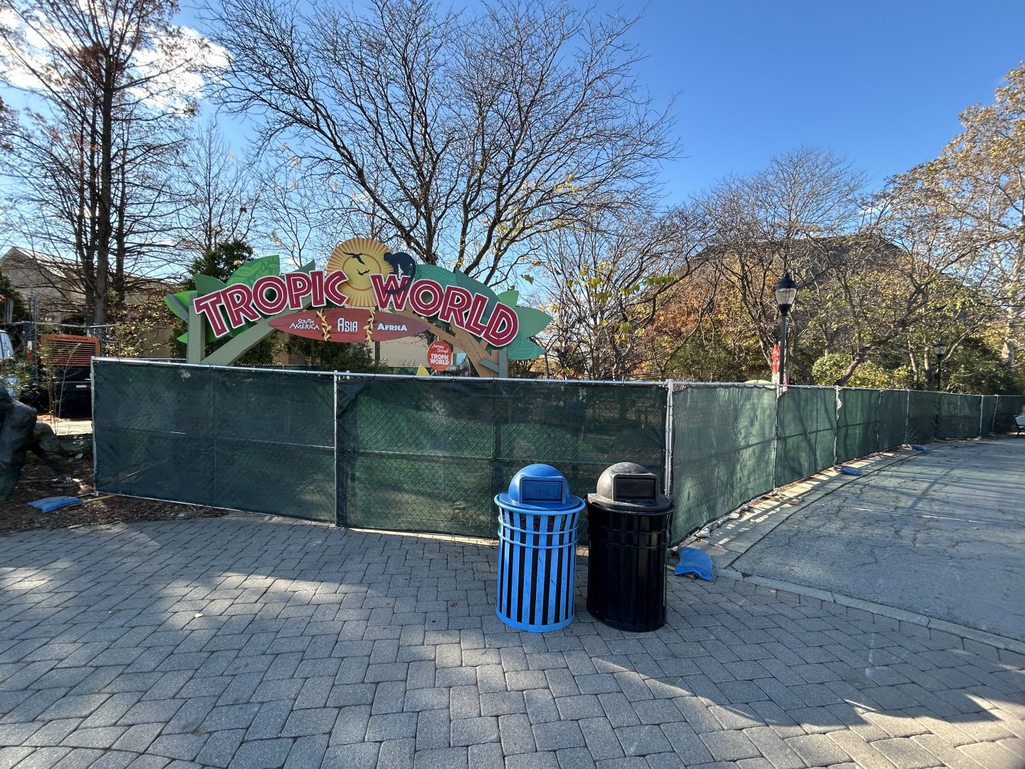 Tropic World- new construction fences