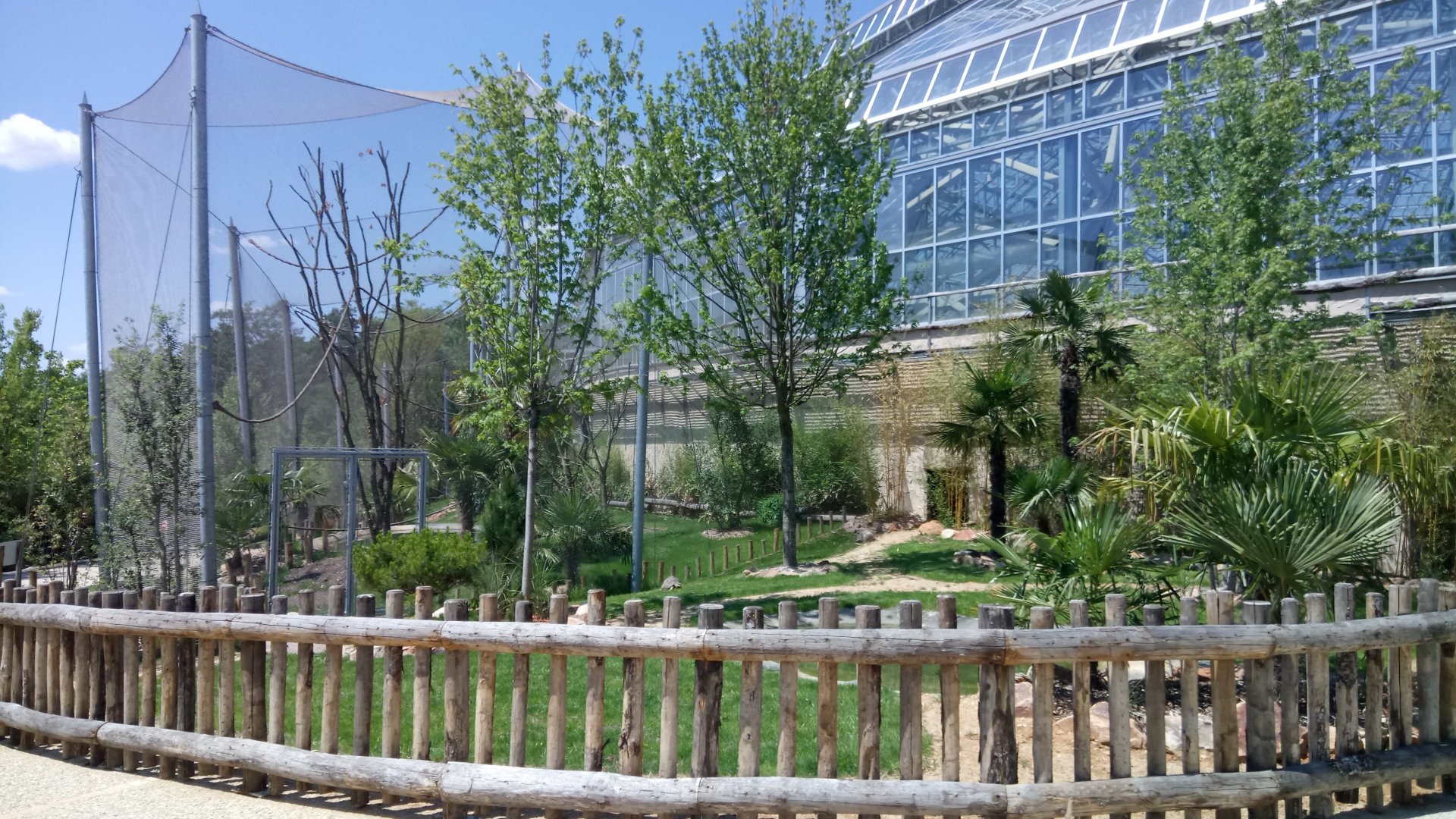 Tropical Dome - radiated tortoises enclosure ahead and Aldabra's giant tortoises/birds/Rodriguez flying foxes outdoor aviary behind
