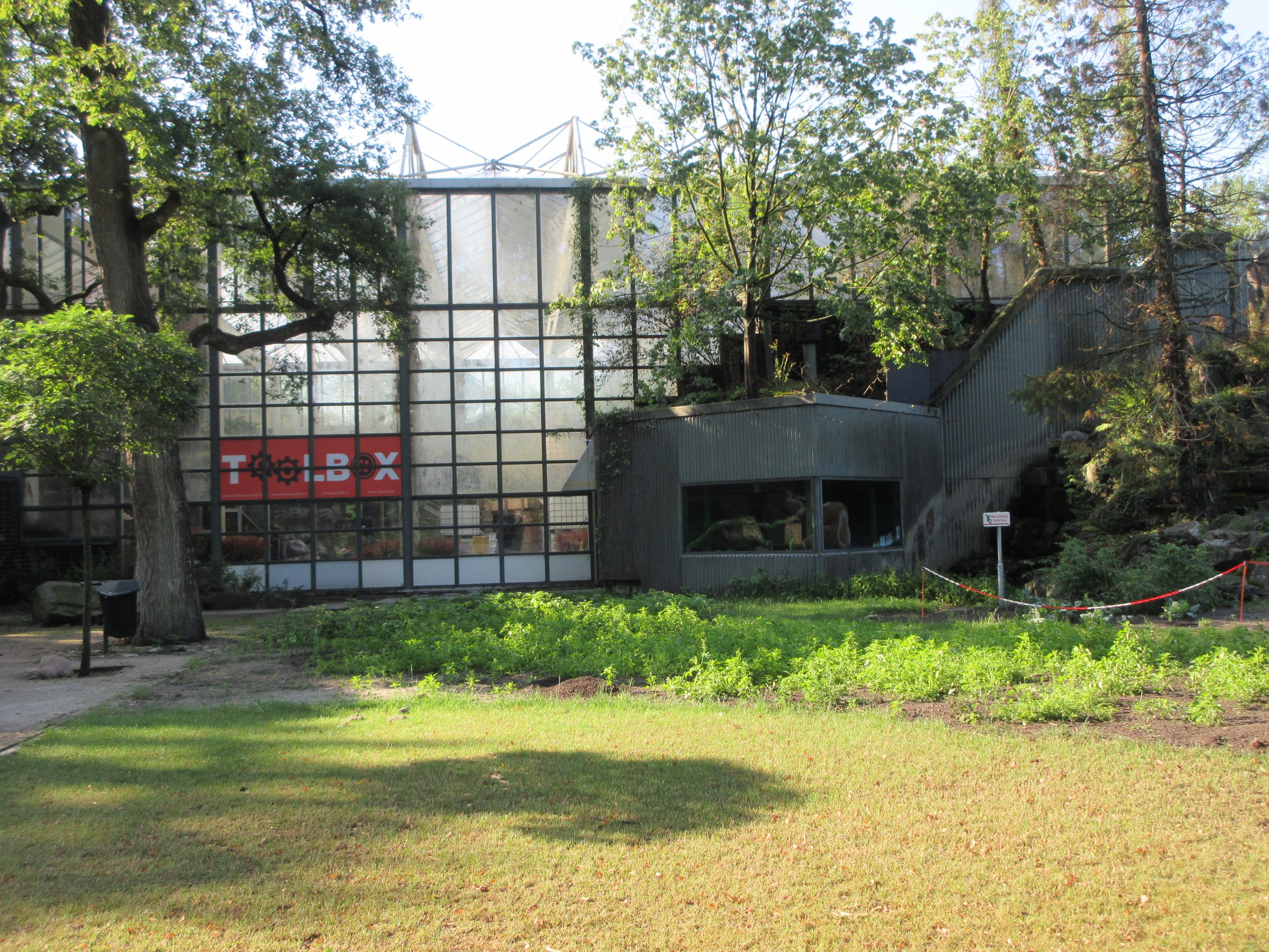 Tropical House - exterior