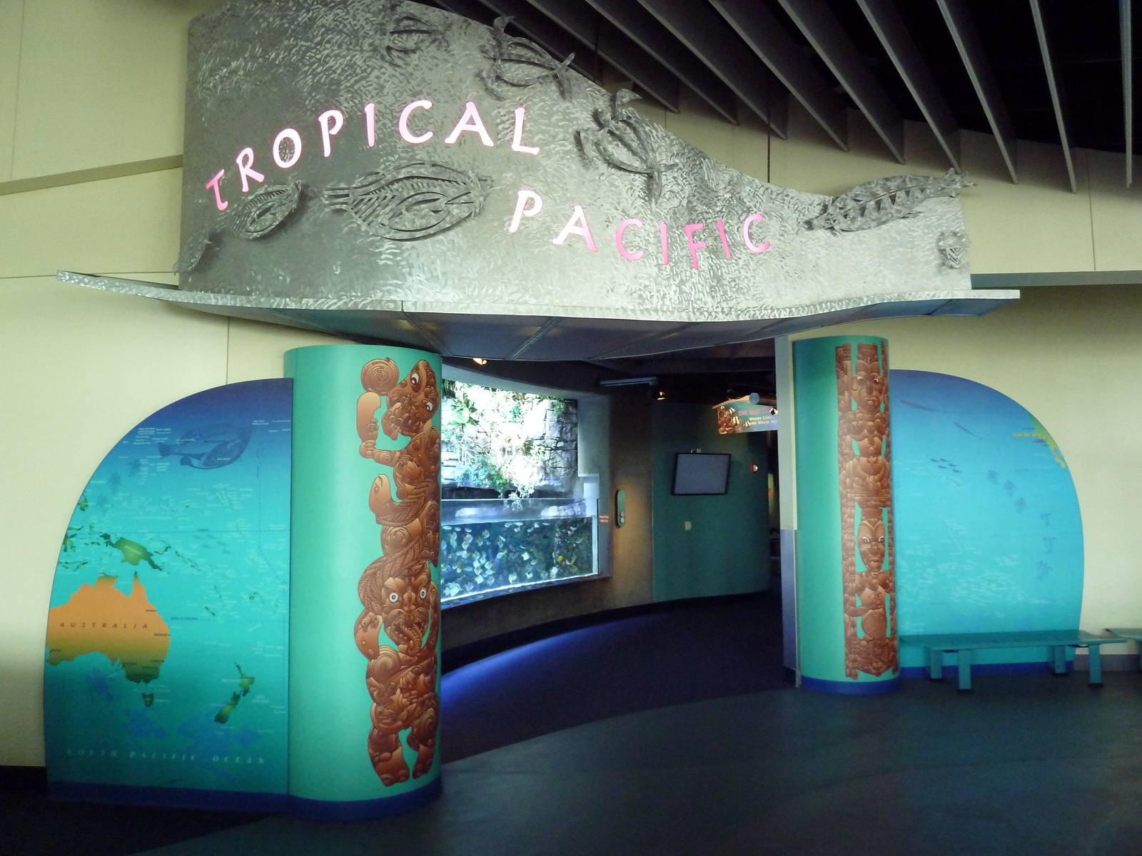 Tropical Pacific Gallery - Entrance