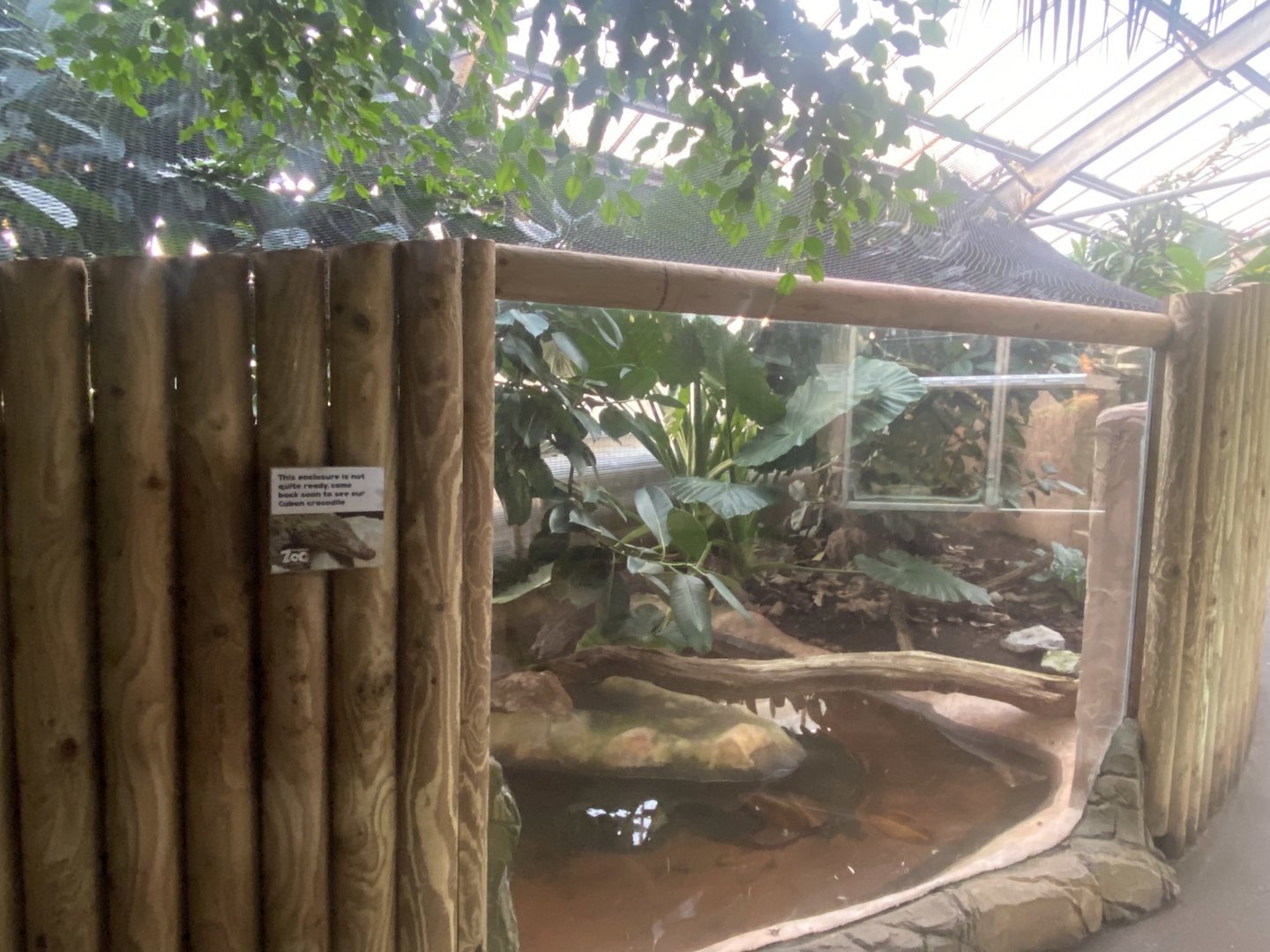 Tropical Trails - empty exhibit 161222
