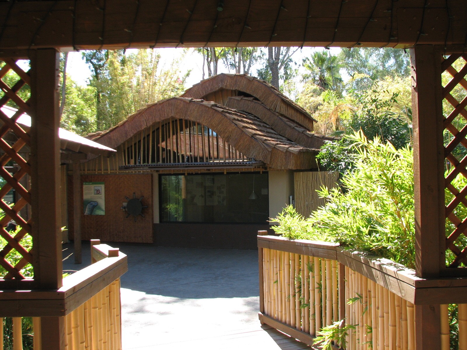 Tropics Trail - Land of the Dragons Bedroom