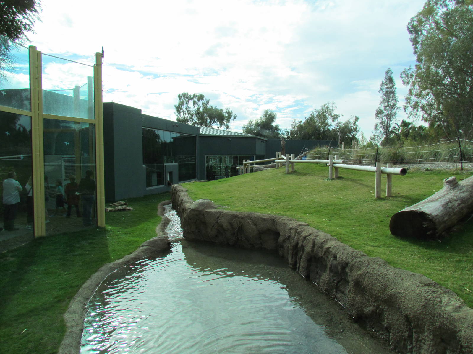 Tropics Trail - Orang Hutan: People of the Forest