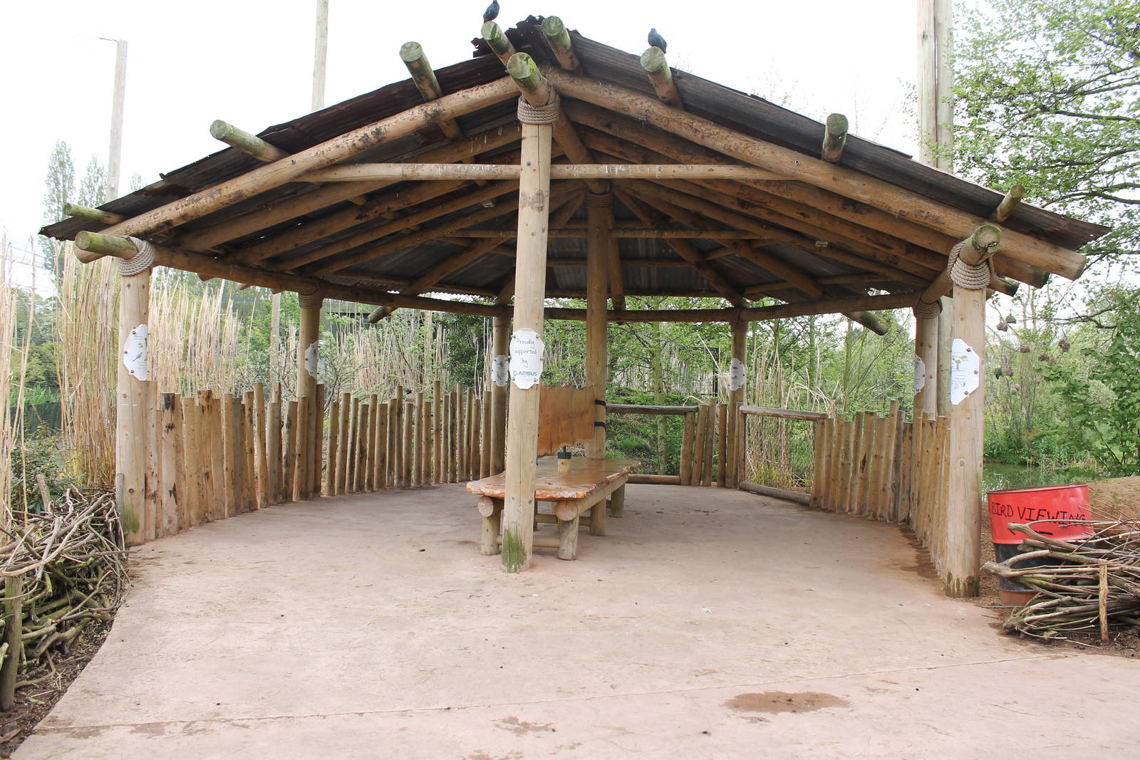 Tsavo Aviary shelter, Chester Zoo 17 May 2012