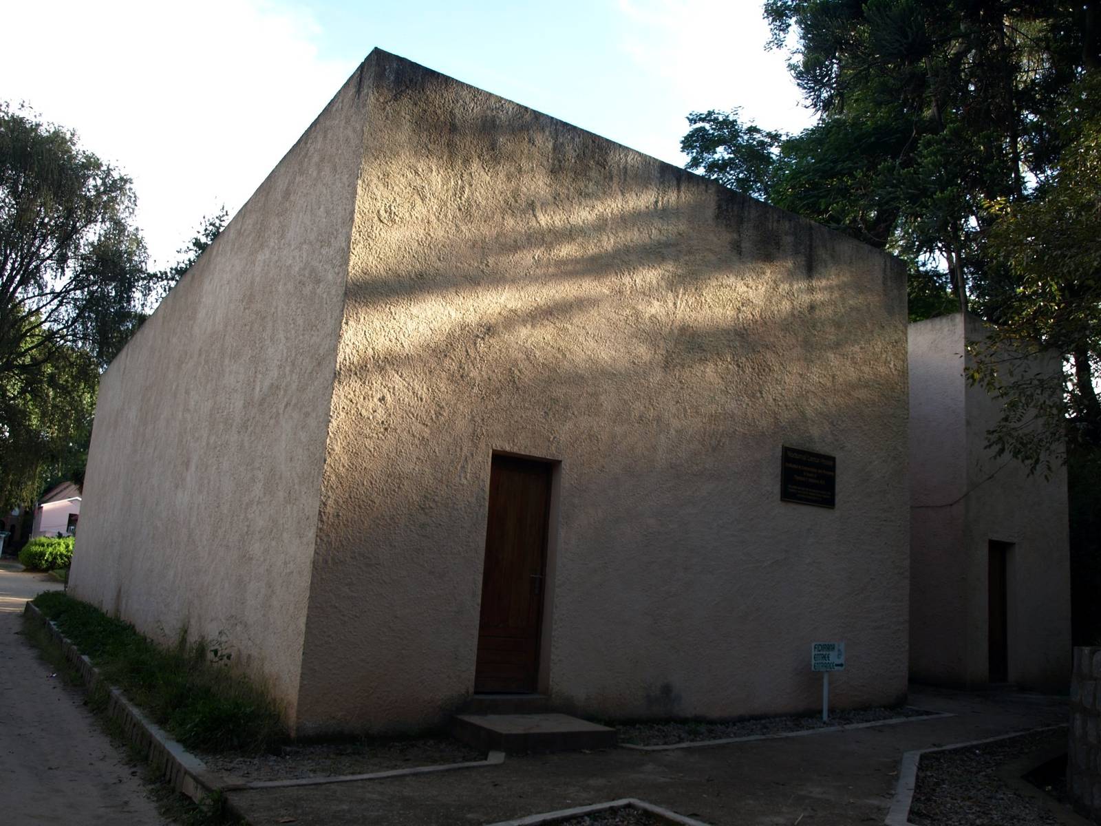 Tsimbazaza Zoo - Nocturnal House