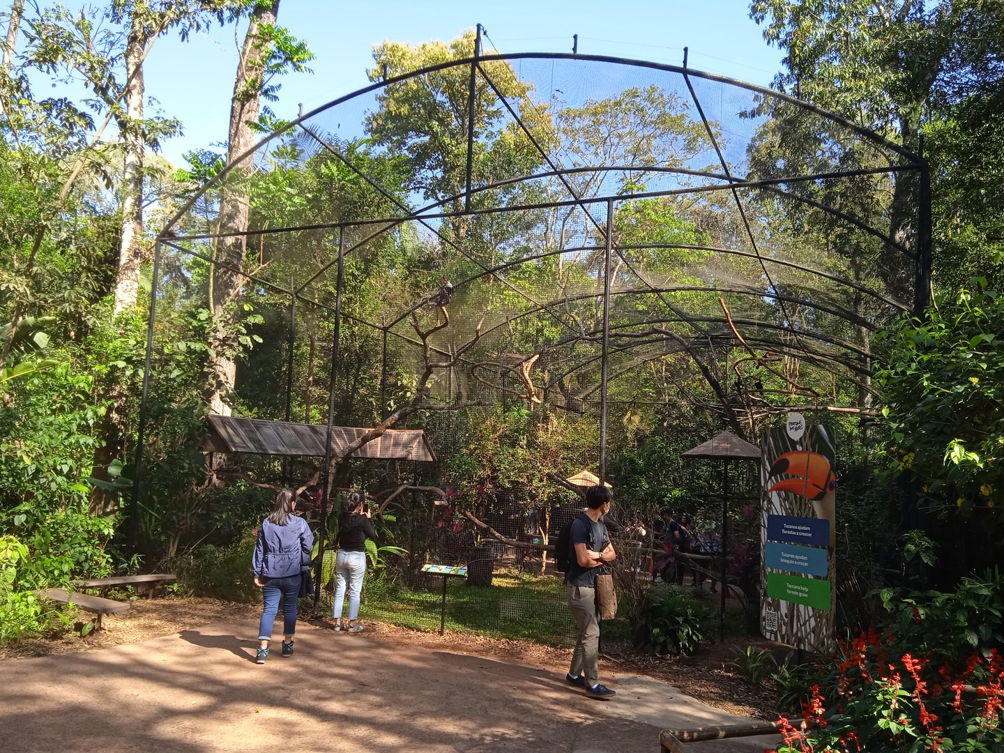 Tucan walk-through aviary