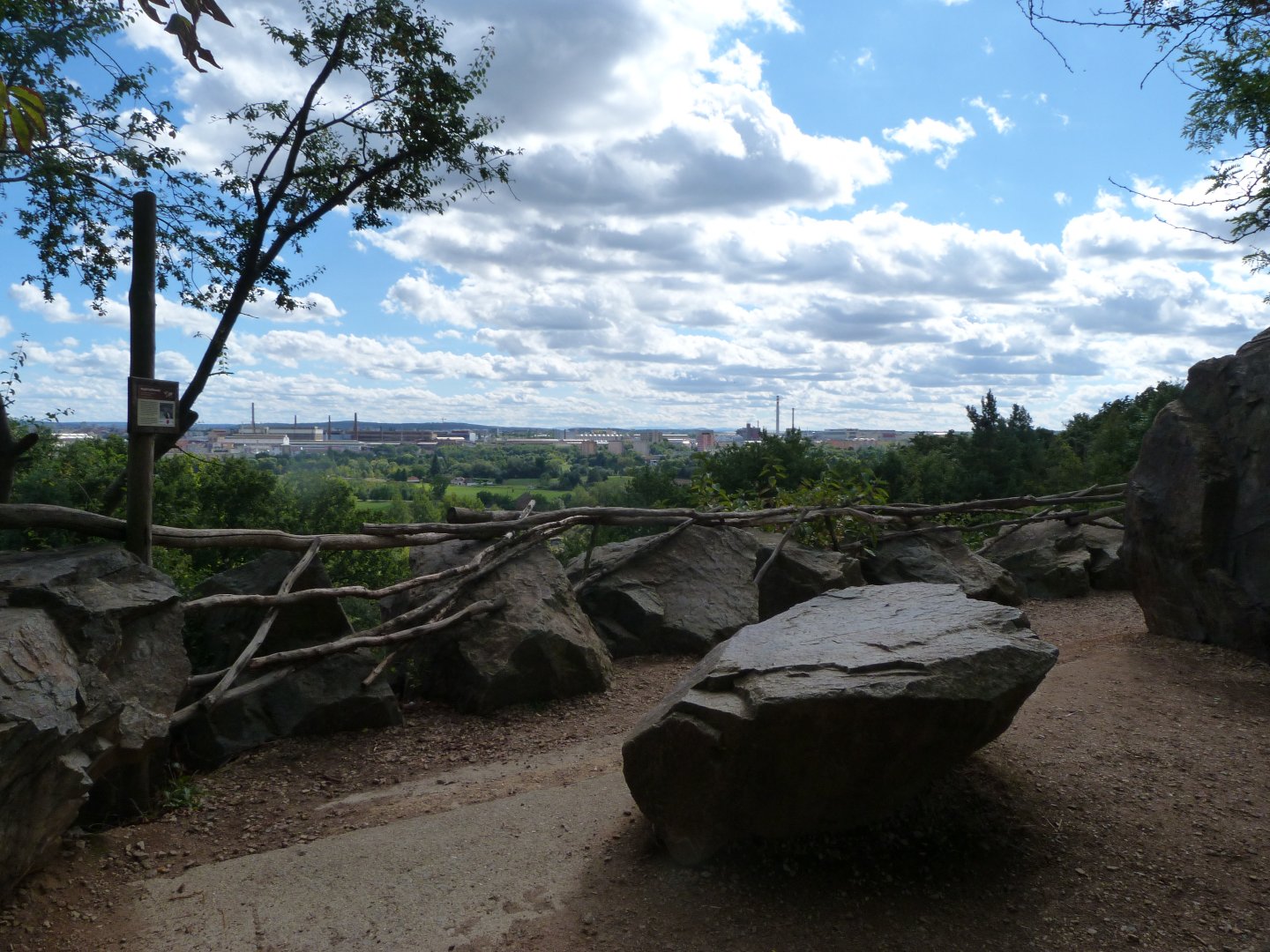 Tule wapiti exhibit viewing area -Zoo Plzeň (2025)