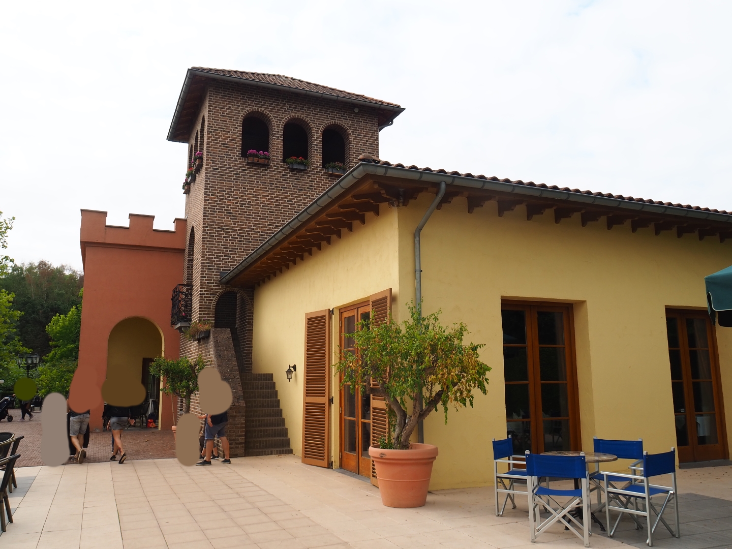 Tuscan villa restaurant (Aug 28th, 2018)