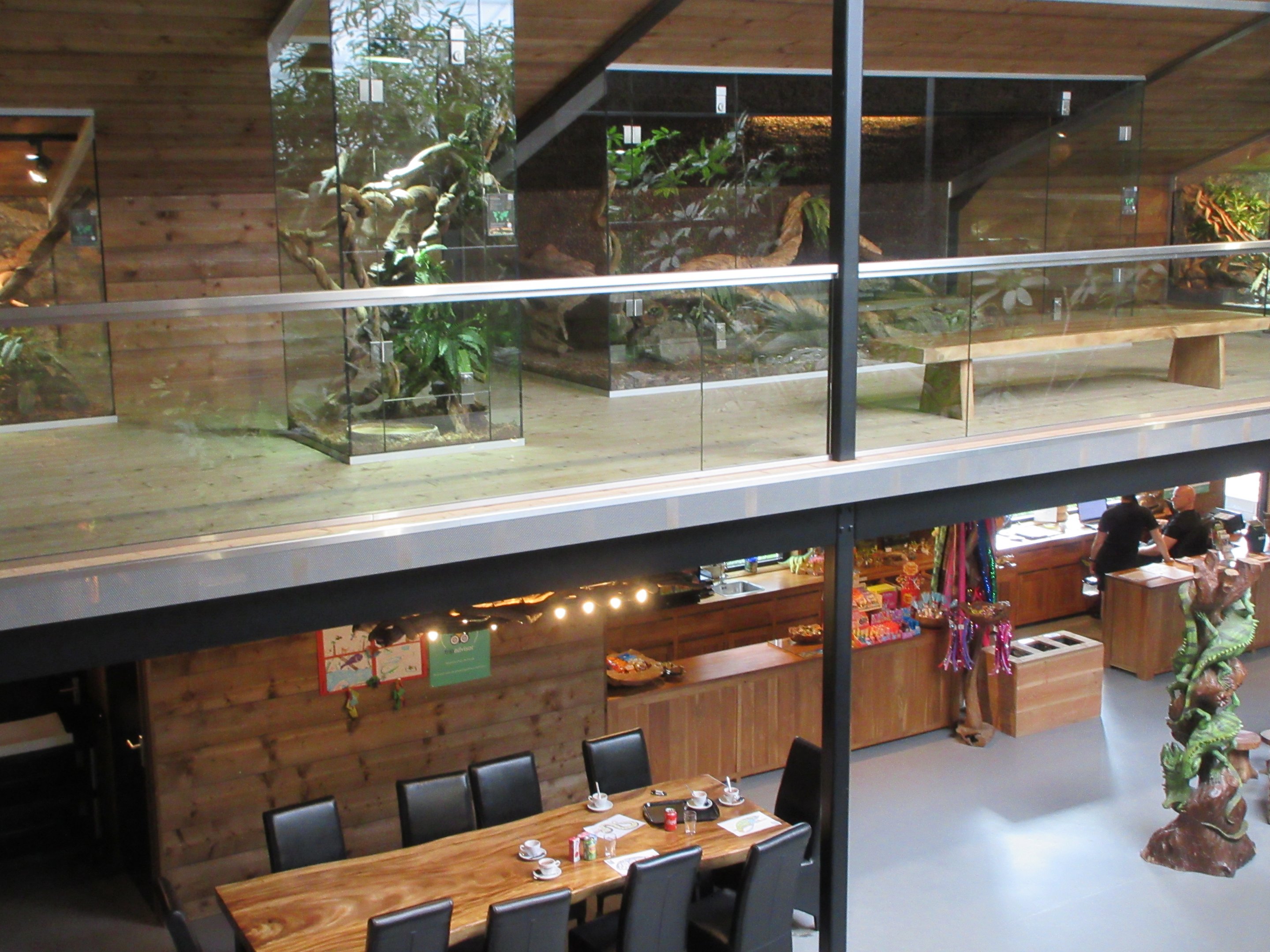 Two-Level Reptile House (21 exhibits)