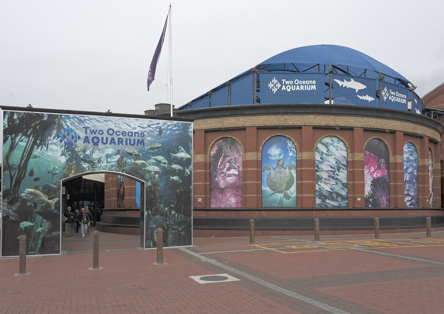 Two Oceans Aquarium entrance