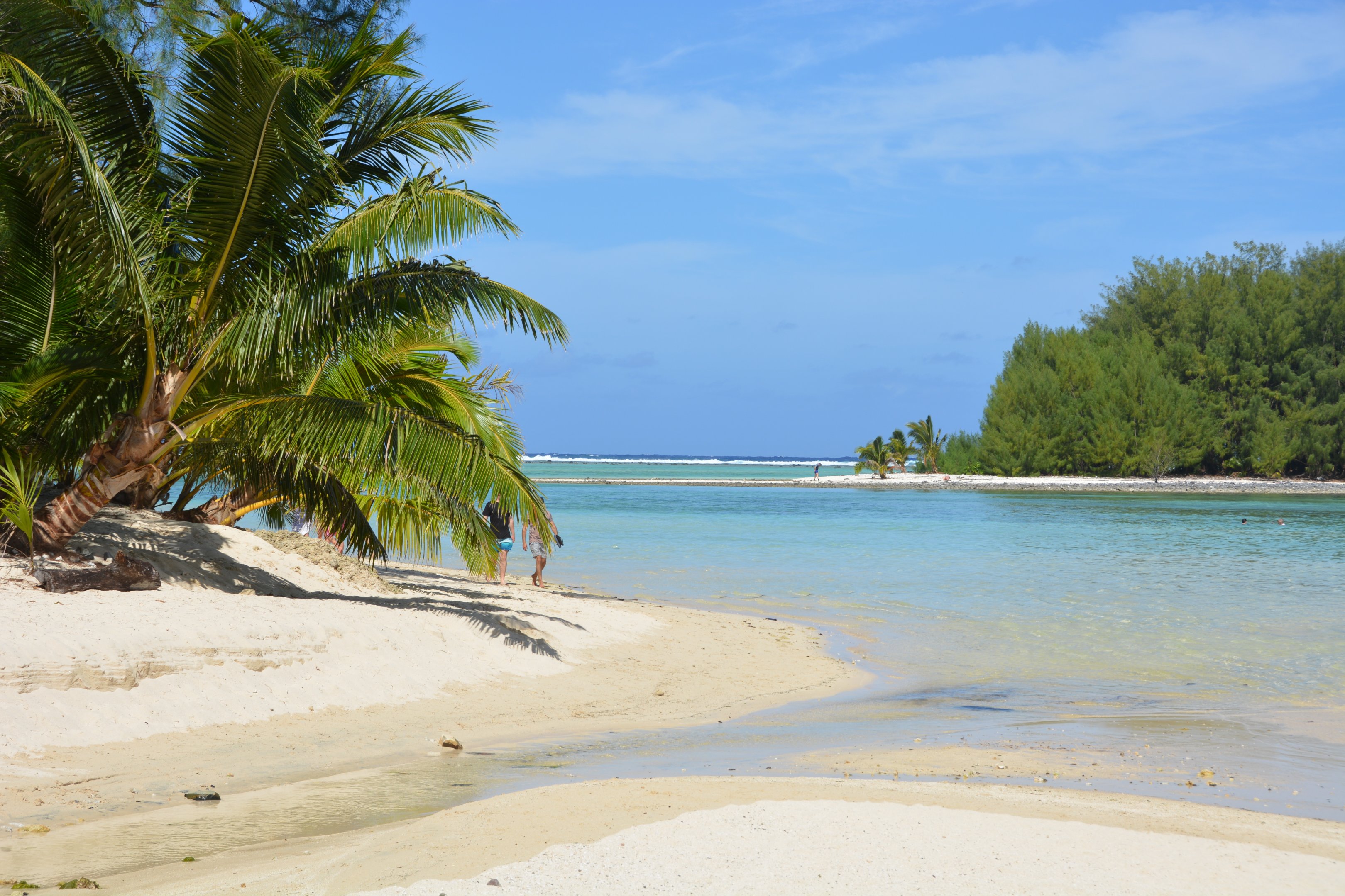 Typical Cook Island scene