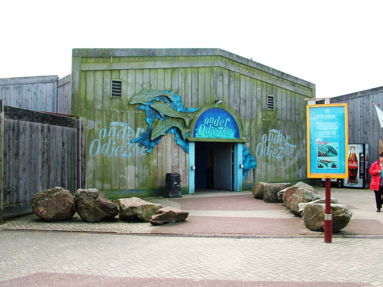Underwater Viewing and Cafe Entrance at Harderwijk, 01/06/12