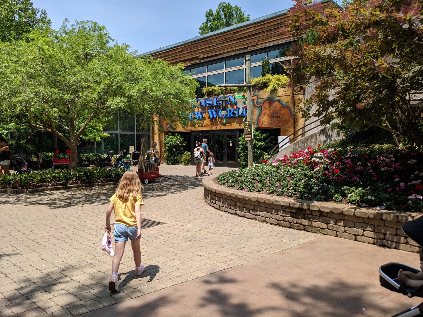 Unseen New World (aviary, aquarium, reptiles)