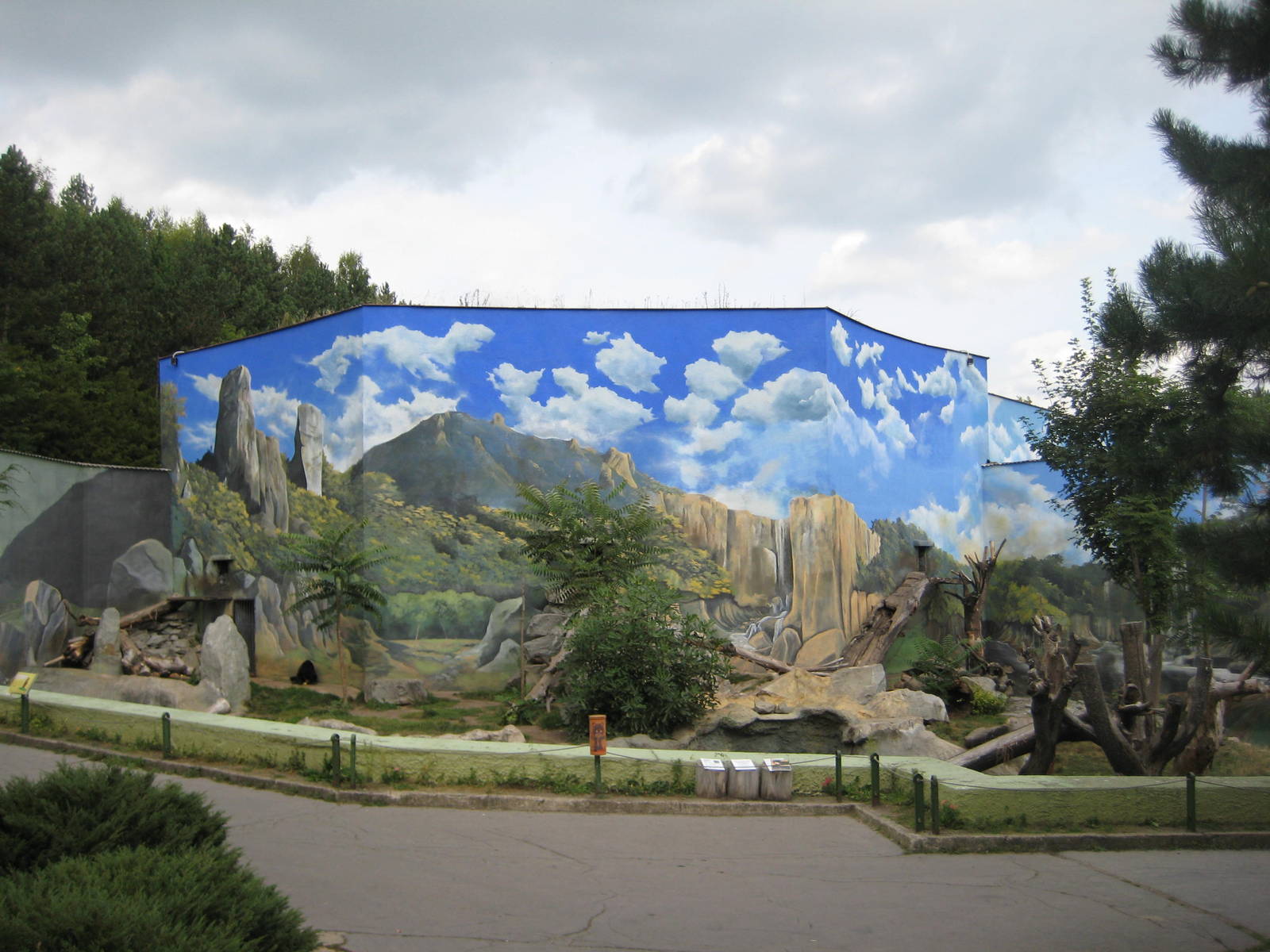 Usti nad Labem Sun bear Mountain exhibit