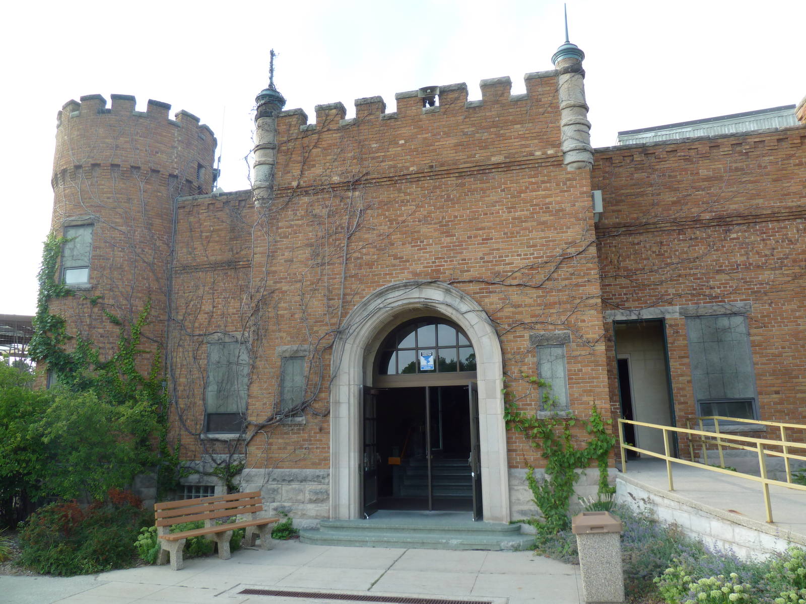 Vanishing Kingdom Building