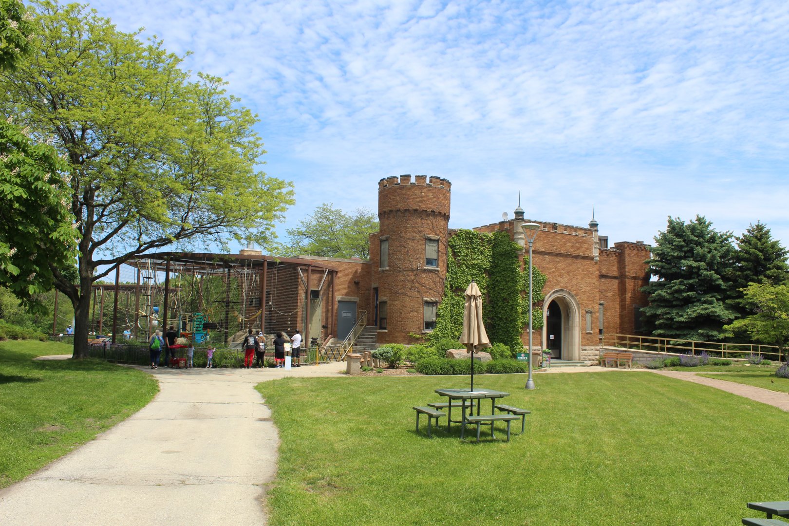 Vanishing Kingdom Overview