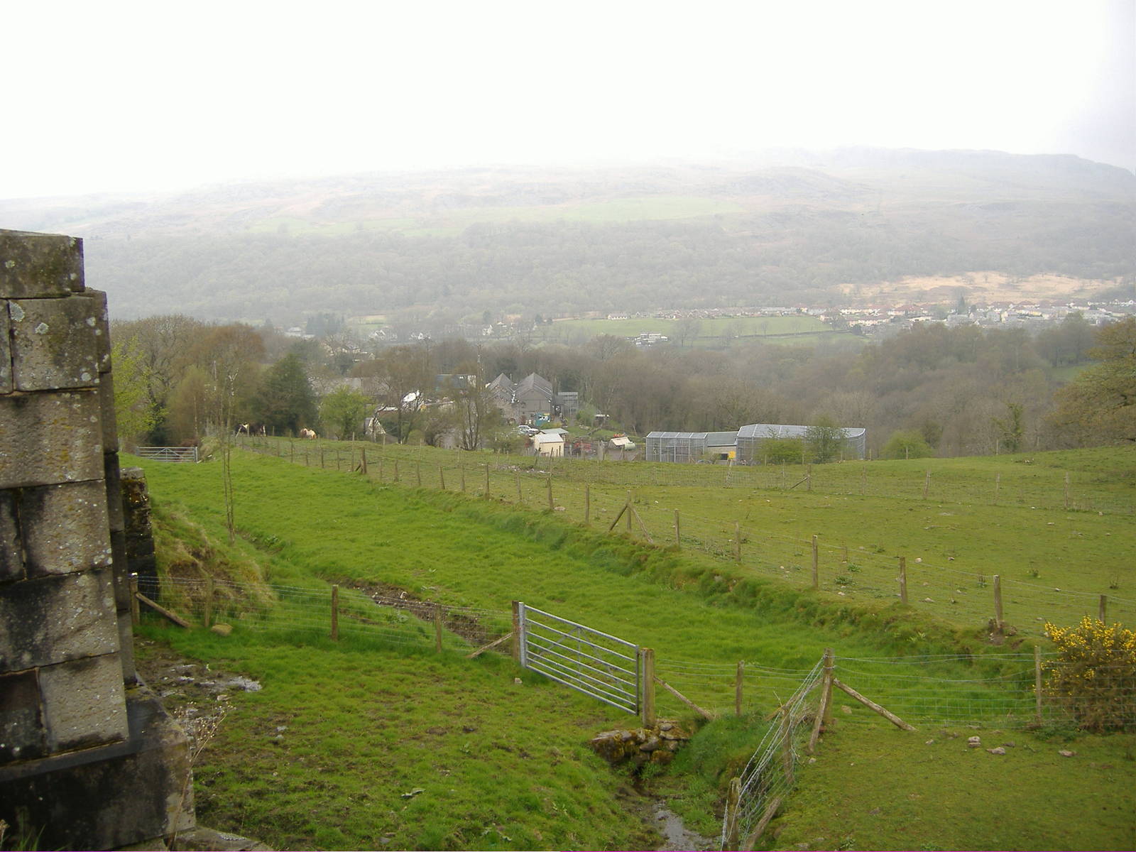Veiw from Road down to Cefn-yr-Erw