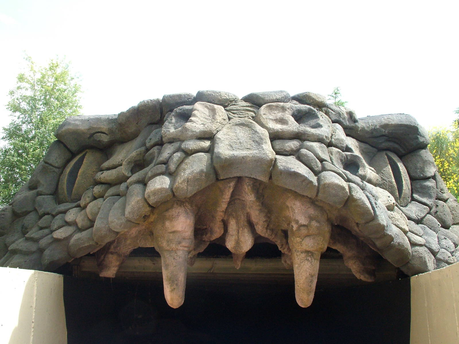 Venom Building Entrance at Faunia, 27/05/11