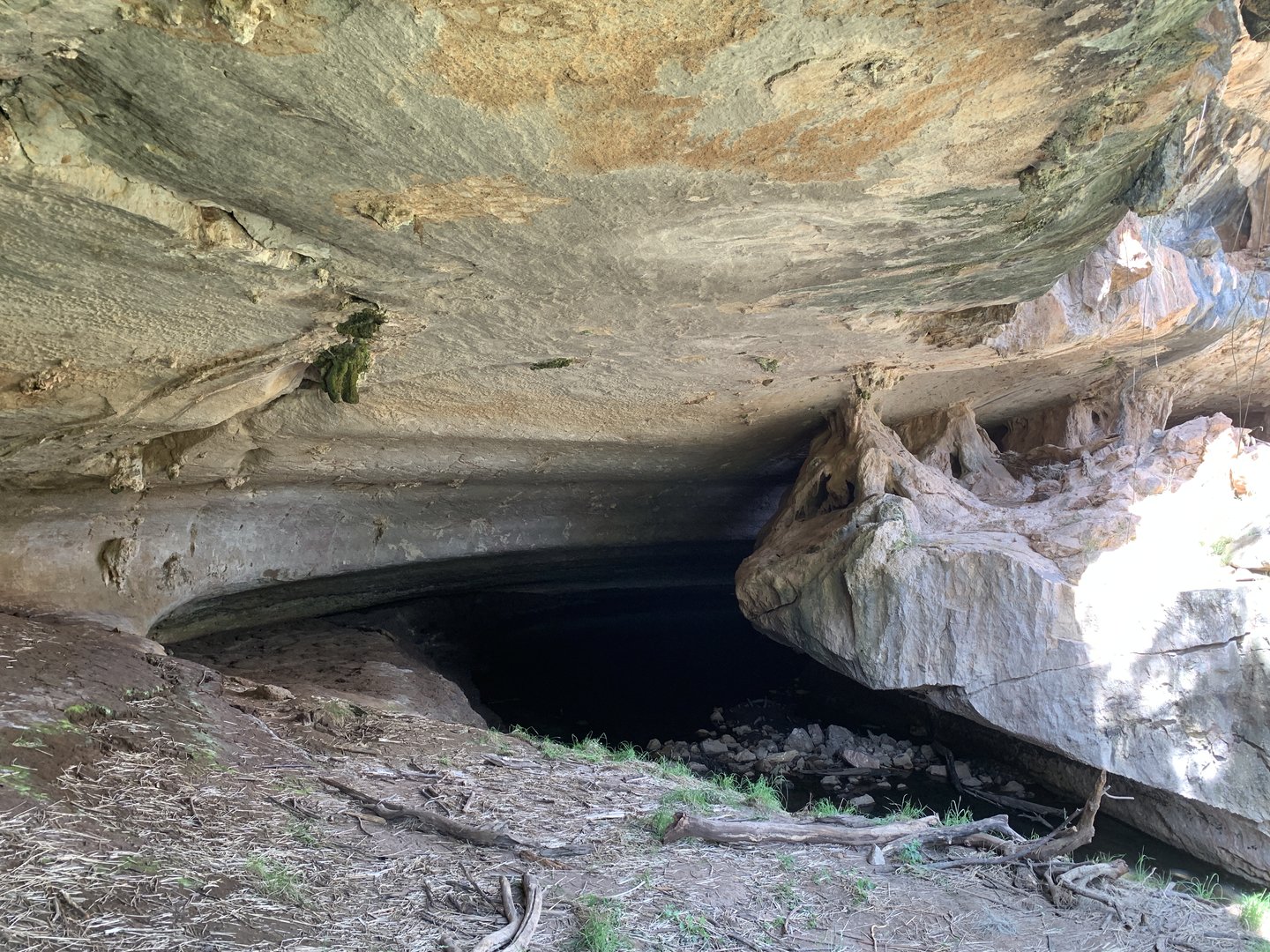 Verandah Cave