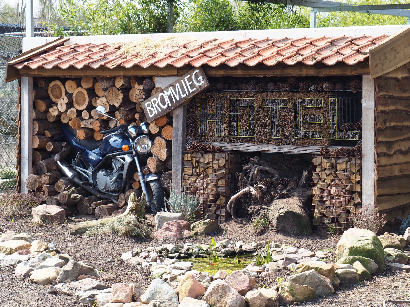 Very weird insect hotel with moped, 2019-04-06