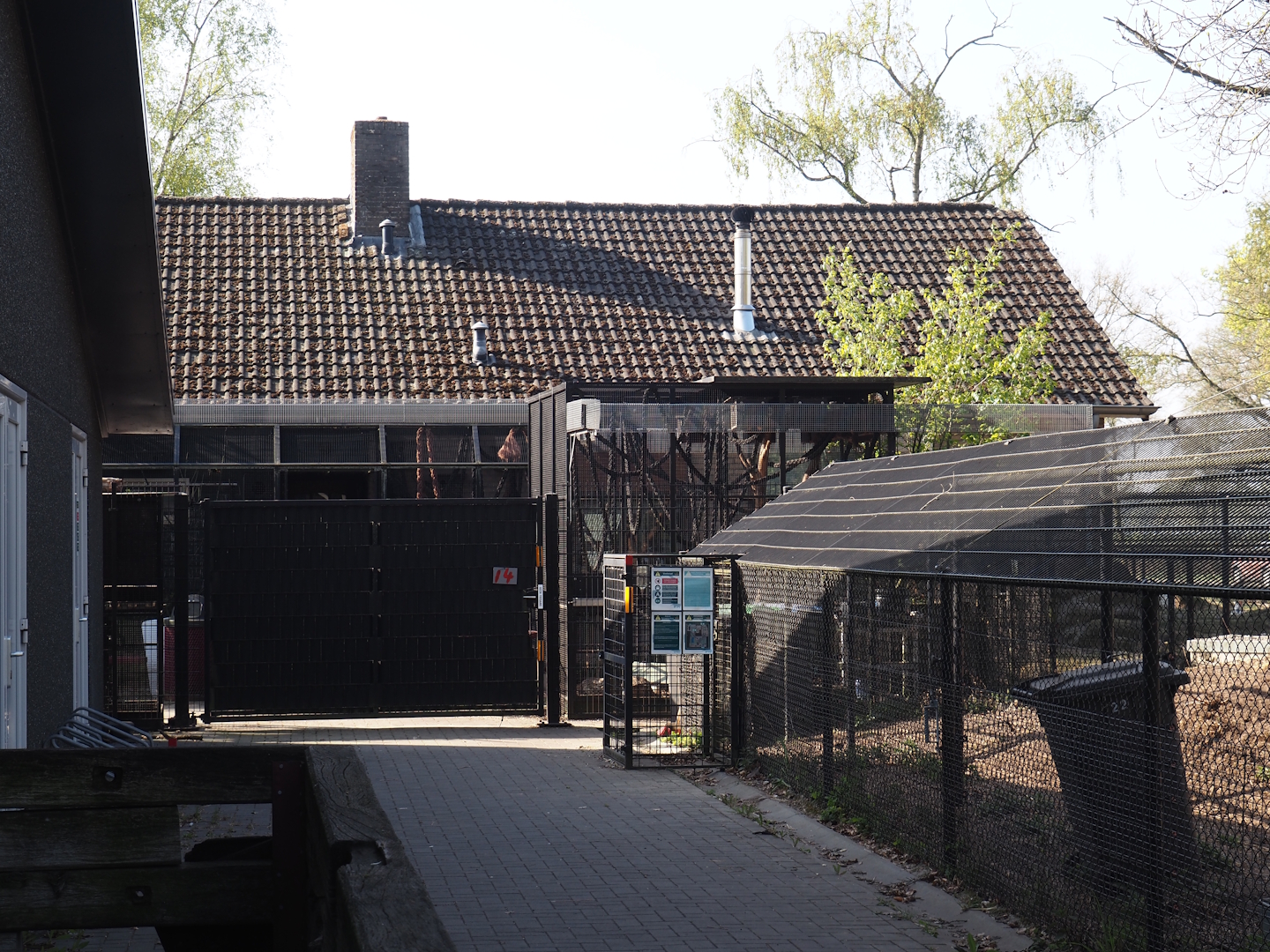 Veterinary and off-show animal housing area, 2025-04-12