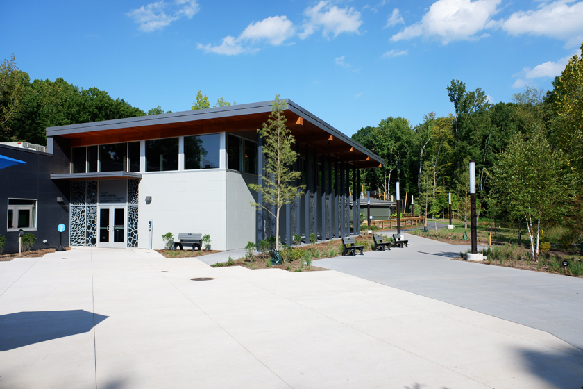 veterinary center (open to public)