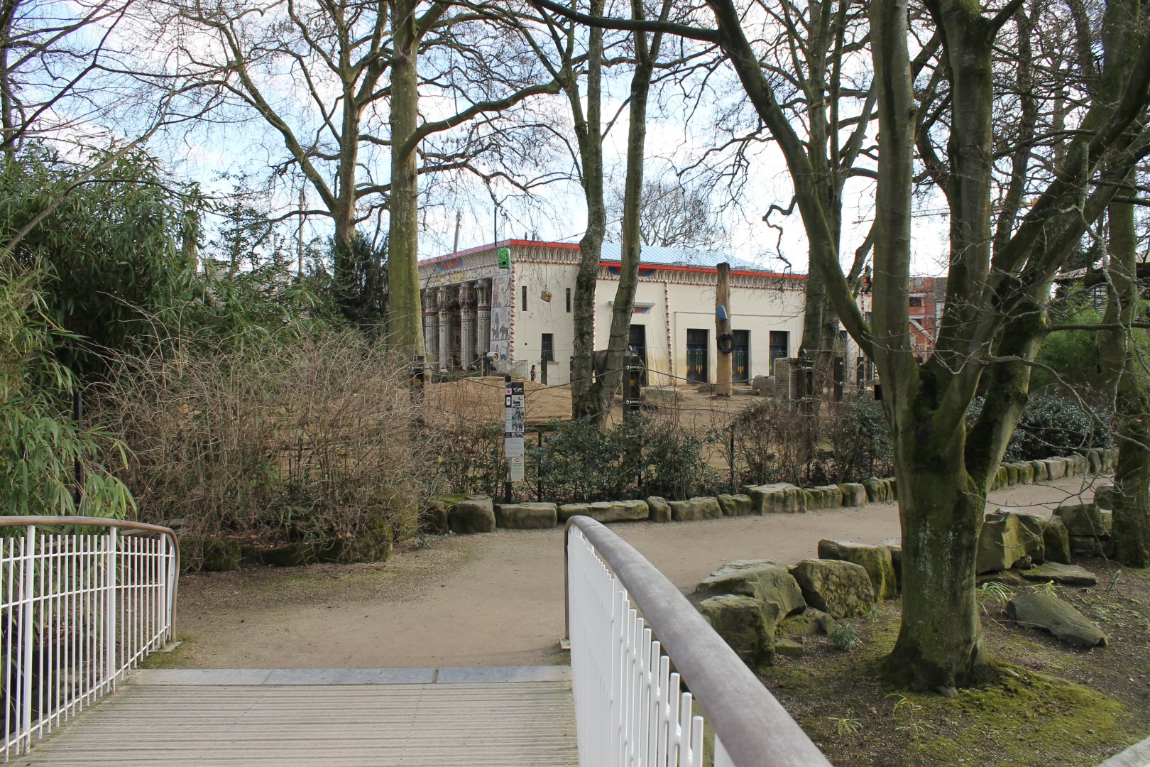 View at Elephant-outdoor and Egyptian Tempel